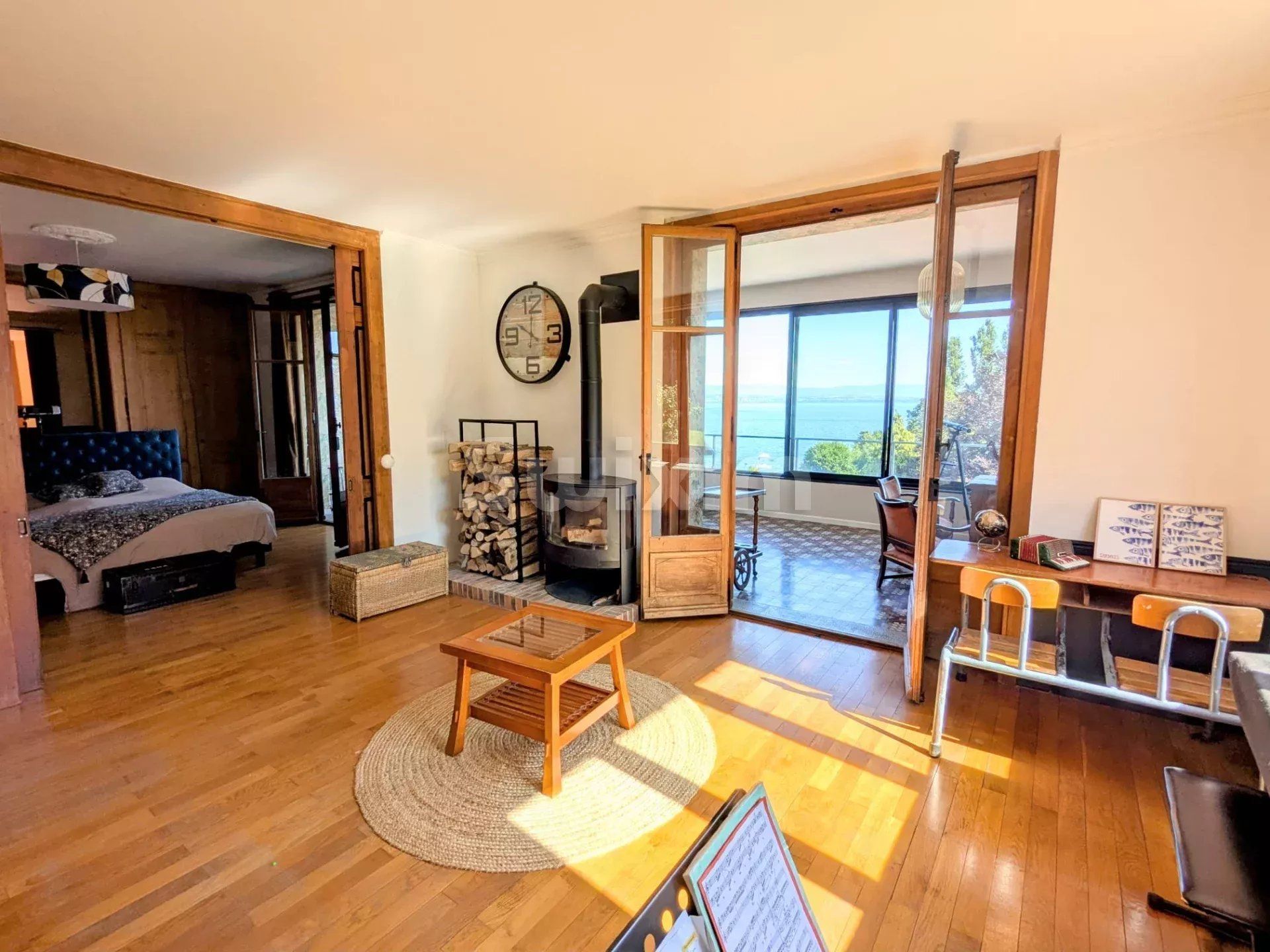 apartment 9 Rooms for sale on Évian-les-Bains (74500)