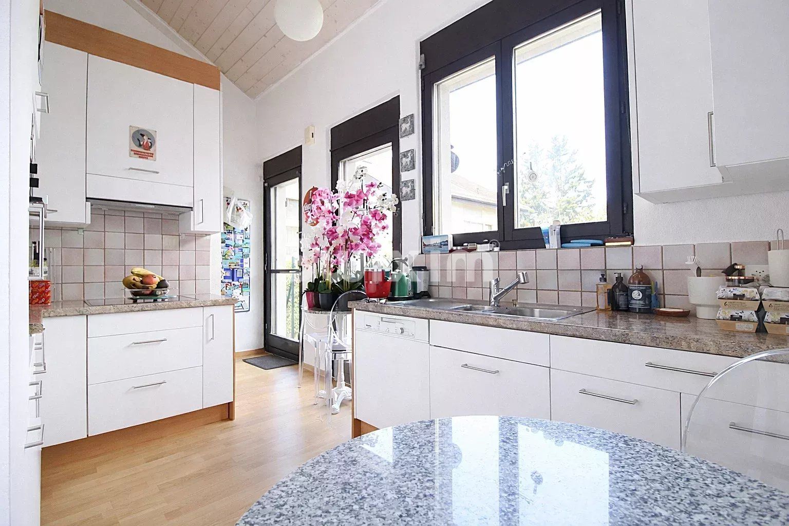 casa 7 Salas en venta en Troinex (1256)