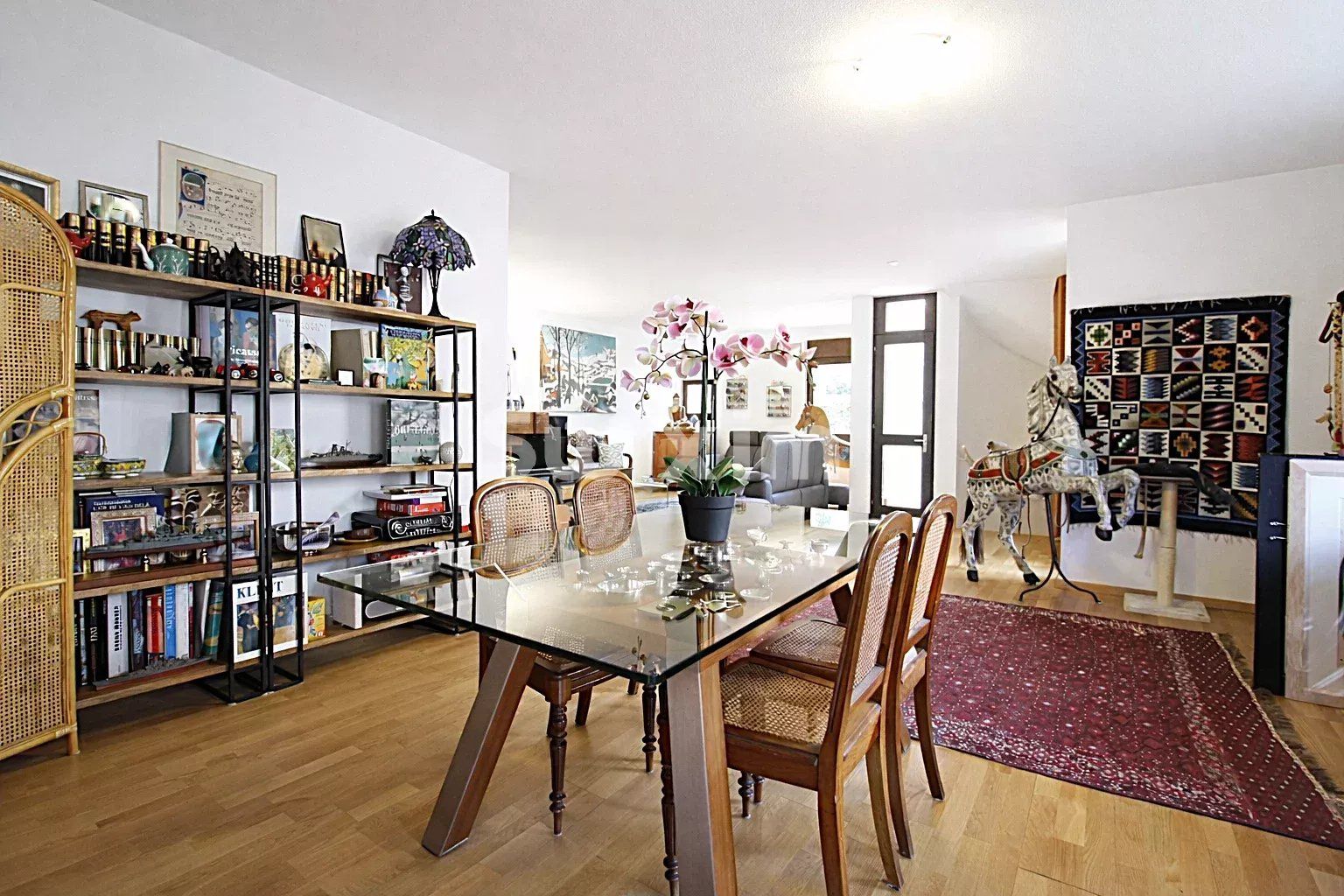 casa 7 Salas en venta en Troinex (1256)