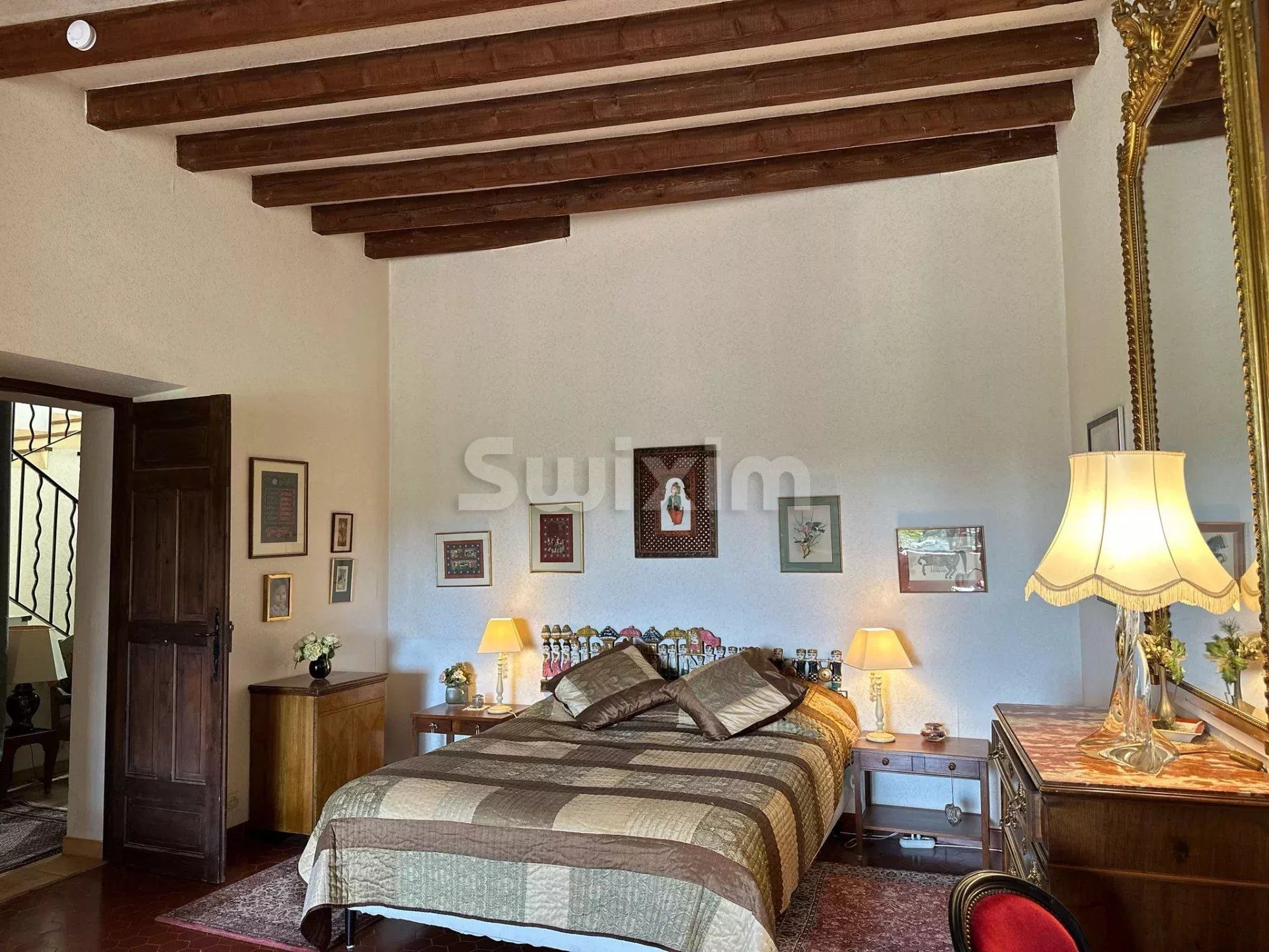 hotel particolare 8 Camere in vendita su Visan (84820)