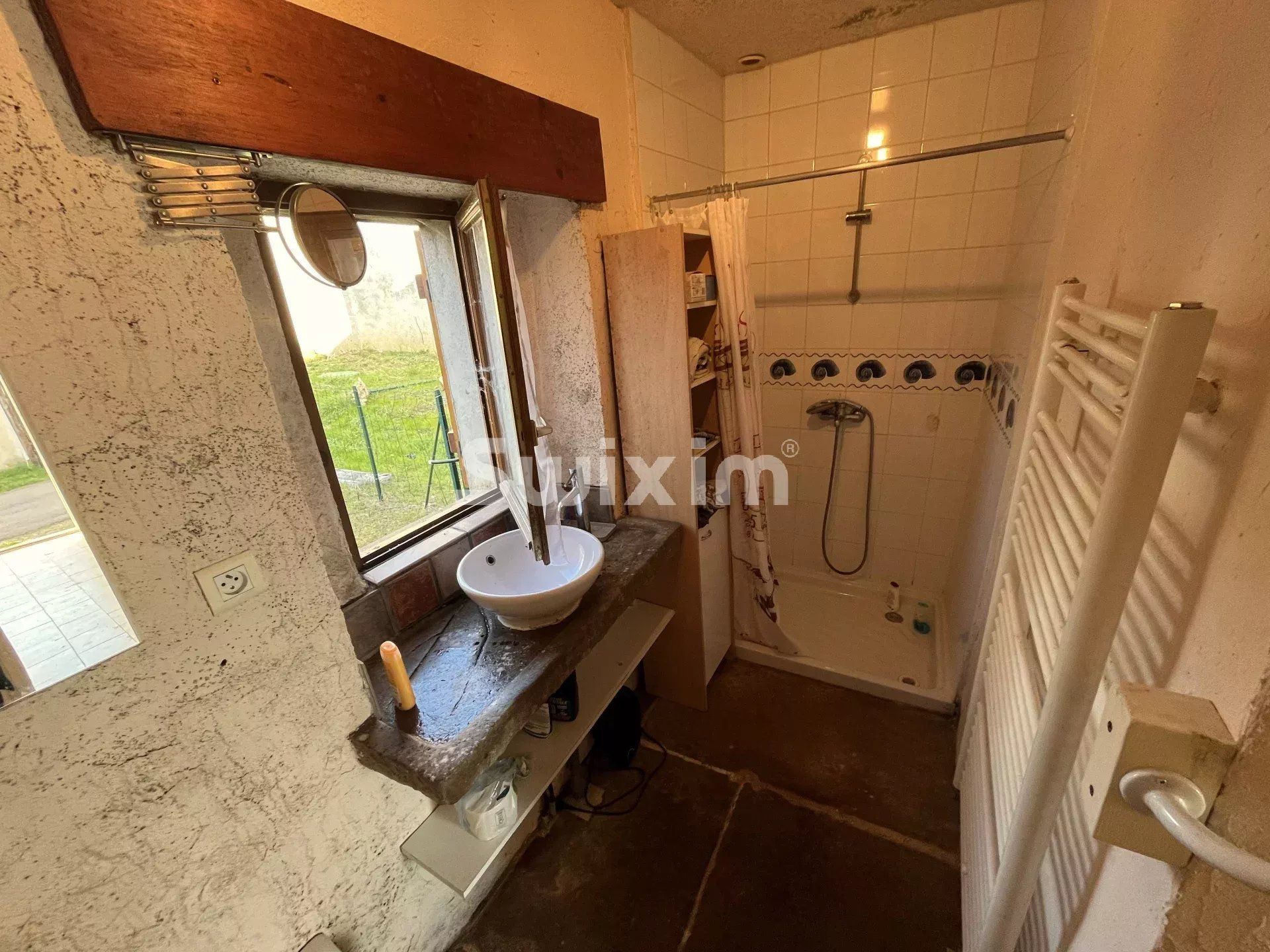 house 4 Rooms for sale on Semur-en-Auxois (21140)