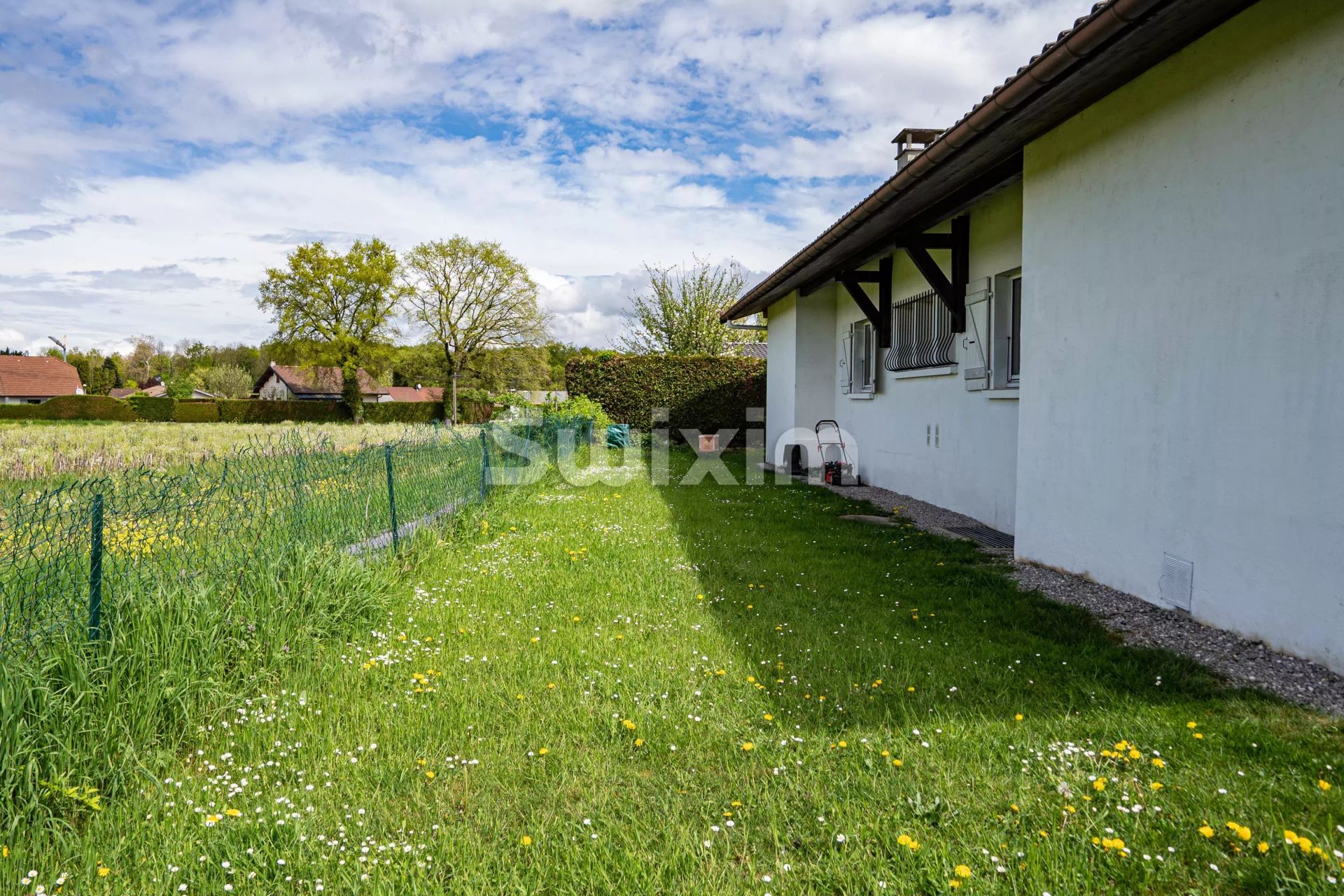 house 4 Rooms for sale on Veigy-Foncenex (74140)