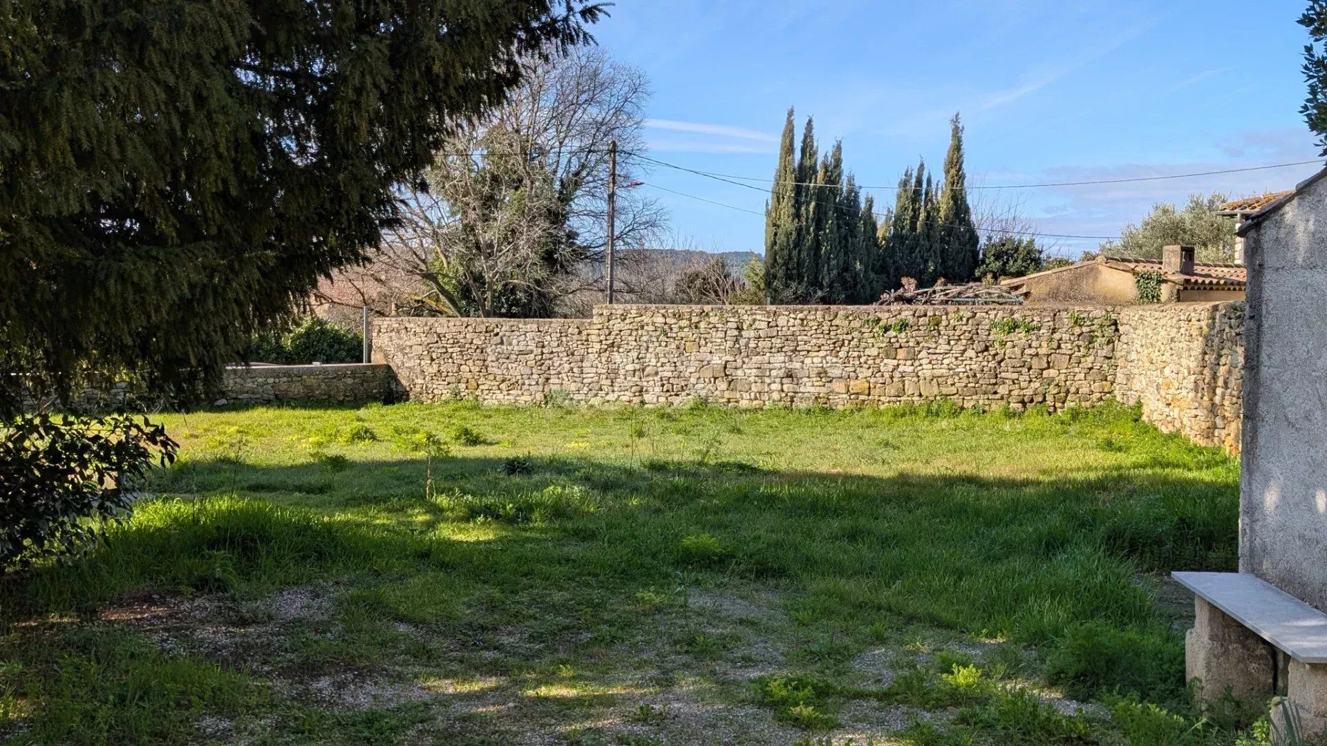 house 5 Rooms for sale on Montaren-et-Saint-Médiers (30700)