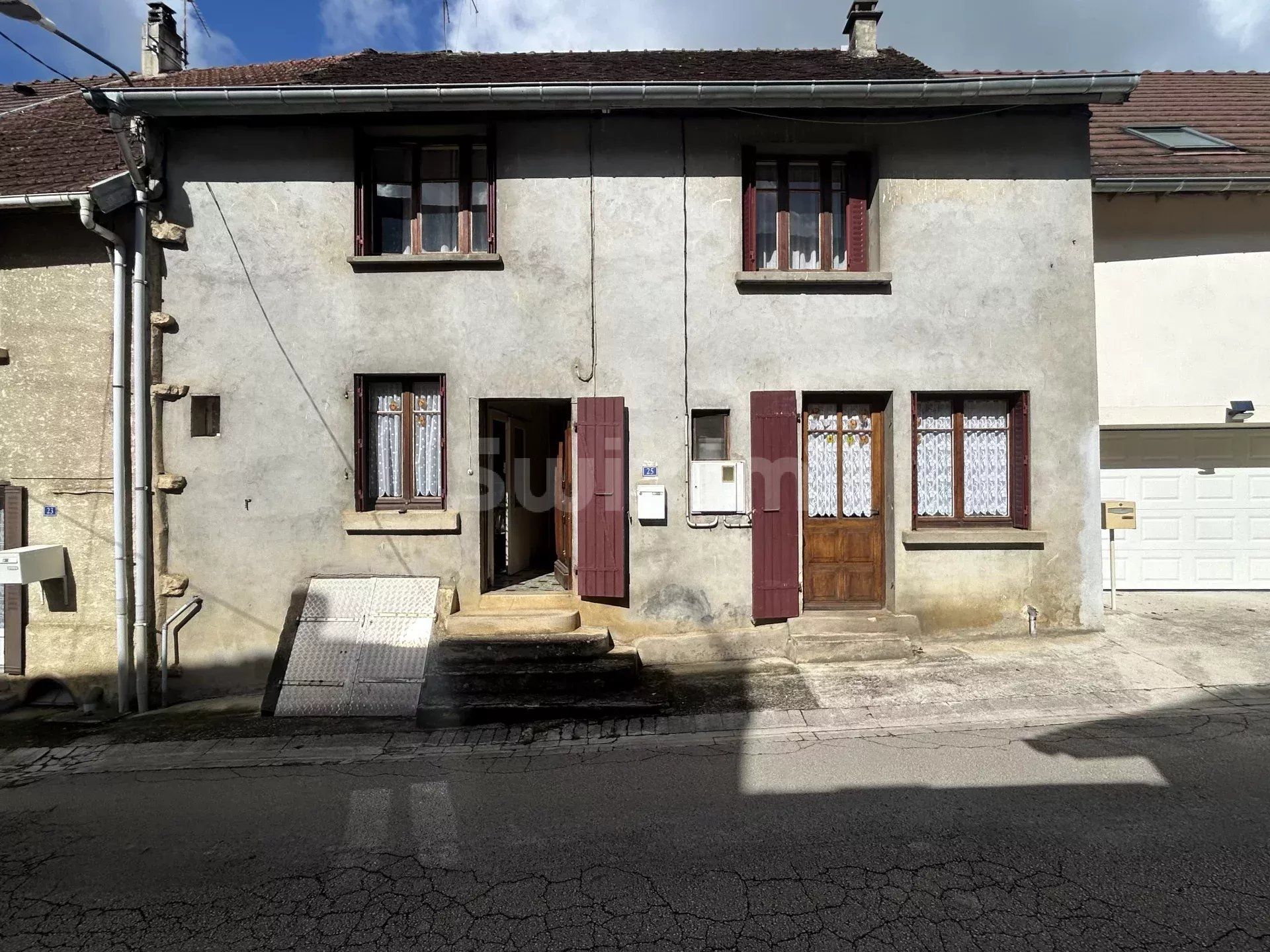 maison 8 Pièces en vente sur Lons-le-Saunier (39000)