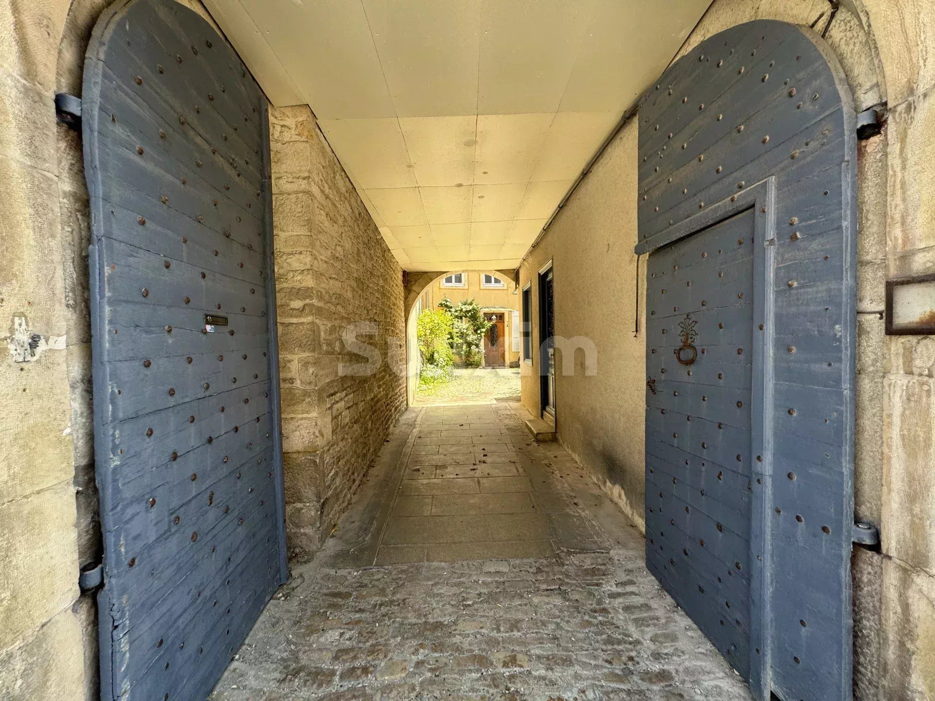 Vente Maison Montbard 10 Pièces 404.04 m²