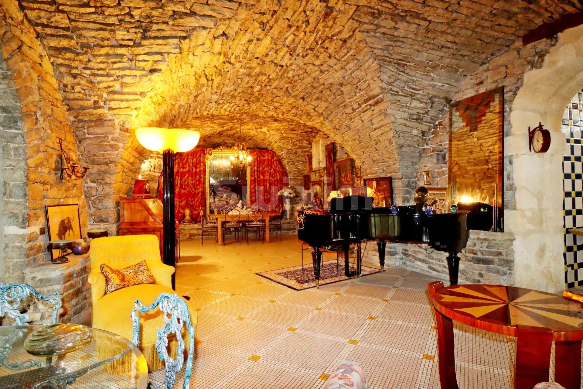 maison 17 Pièces en vente sur Sommières (30250)