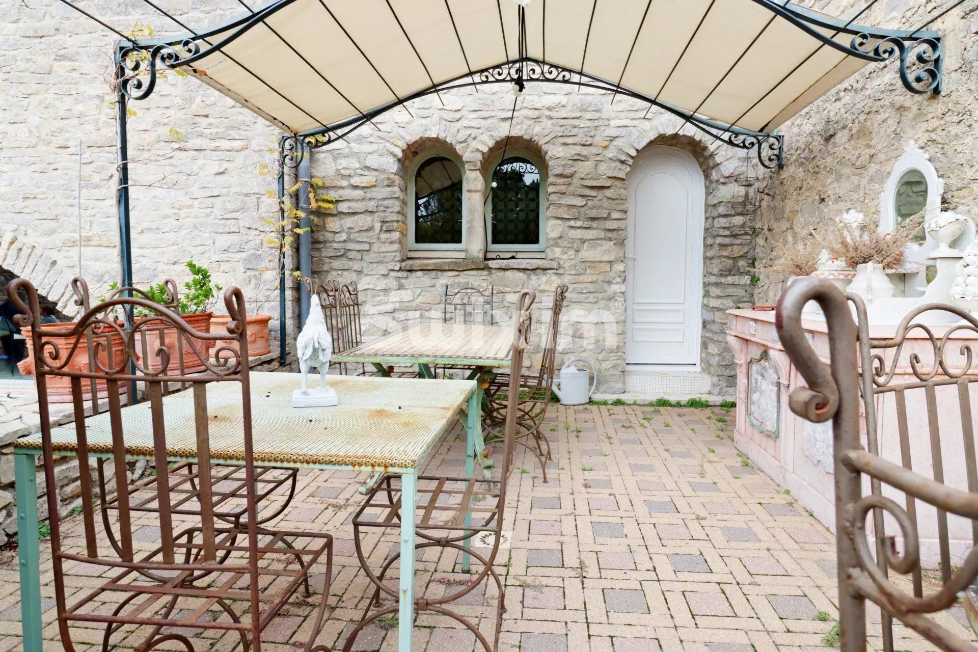 maison 17 Pièces en vente sur Sommières (30250)