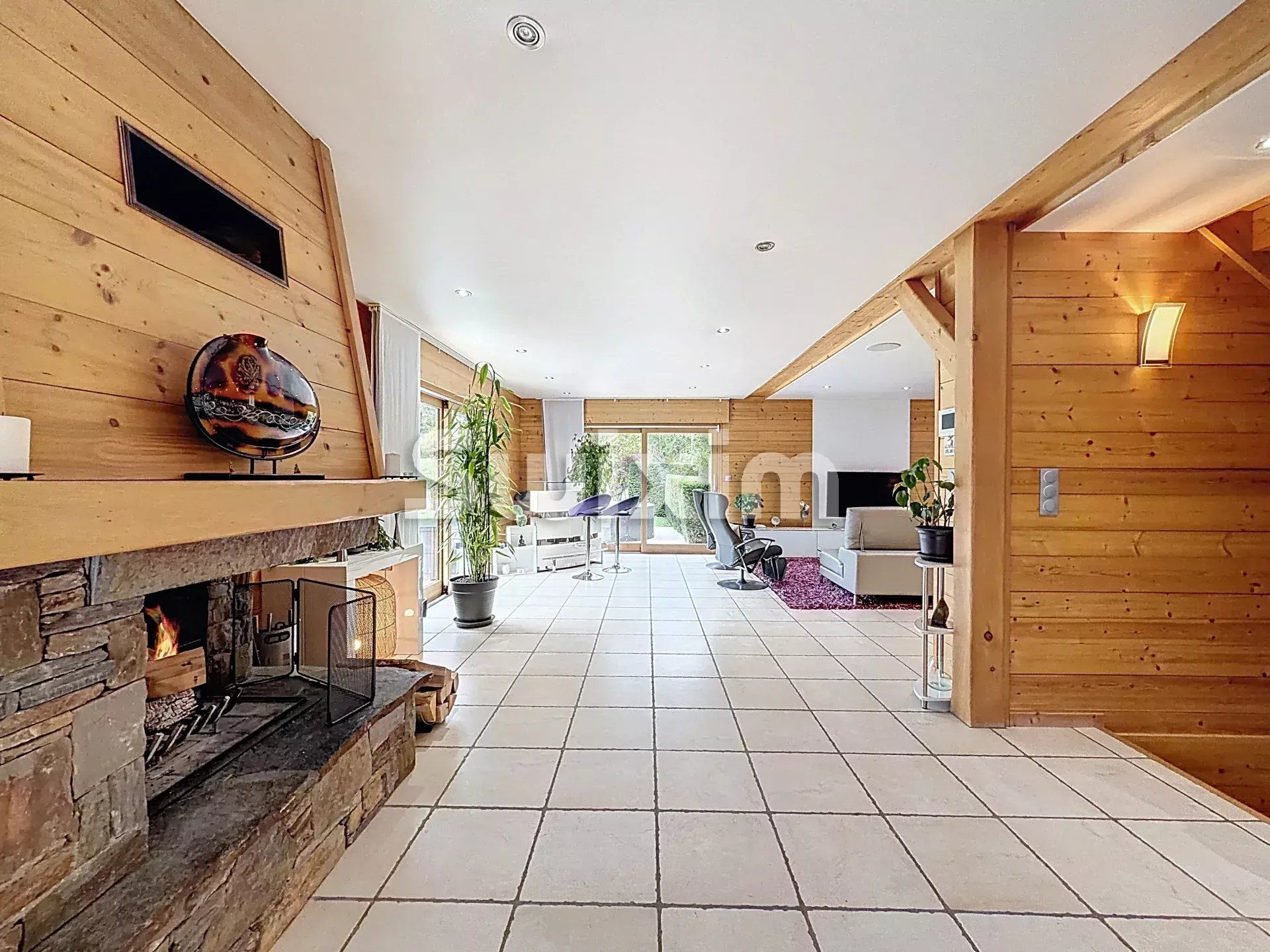 chalet 8 Pièces en vente sur Farges (01550)