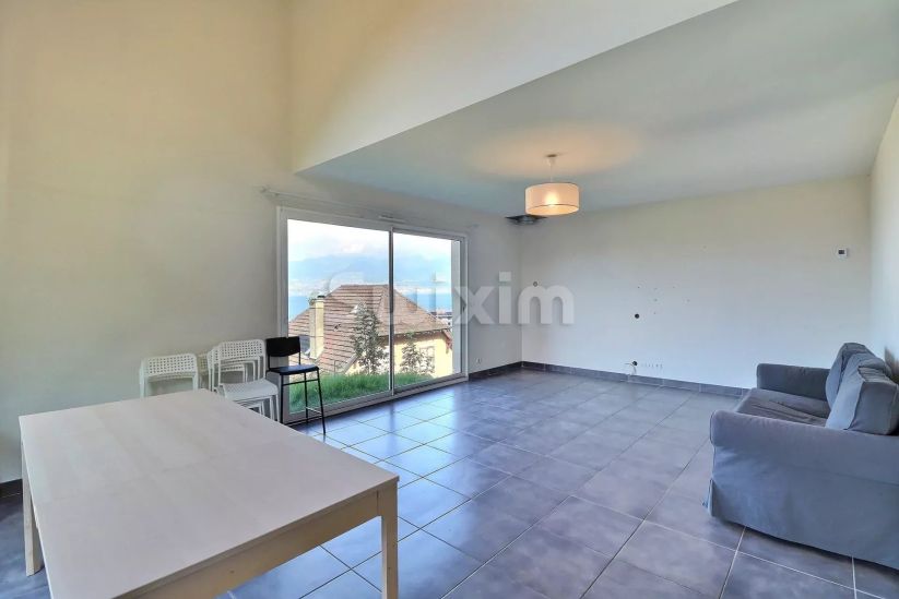 Vente Maison Saint-Gingolph 8 Pièces 250 m²