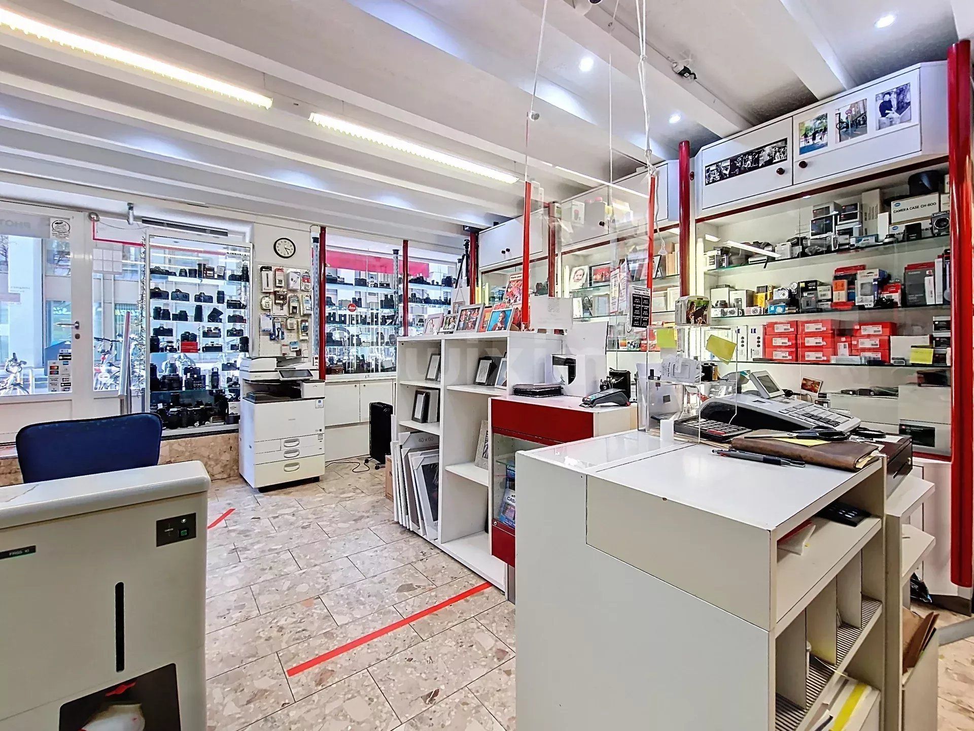 locale commerciale 1 camera in vendita su Genève (1201)