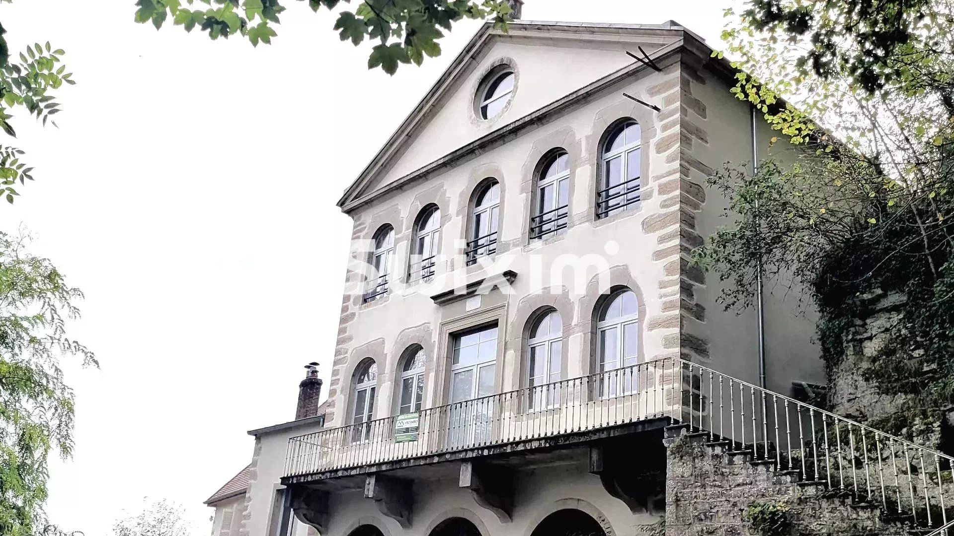 appartamento 6 Camere in vendita su Lons-le-Saunier (39000)