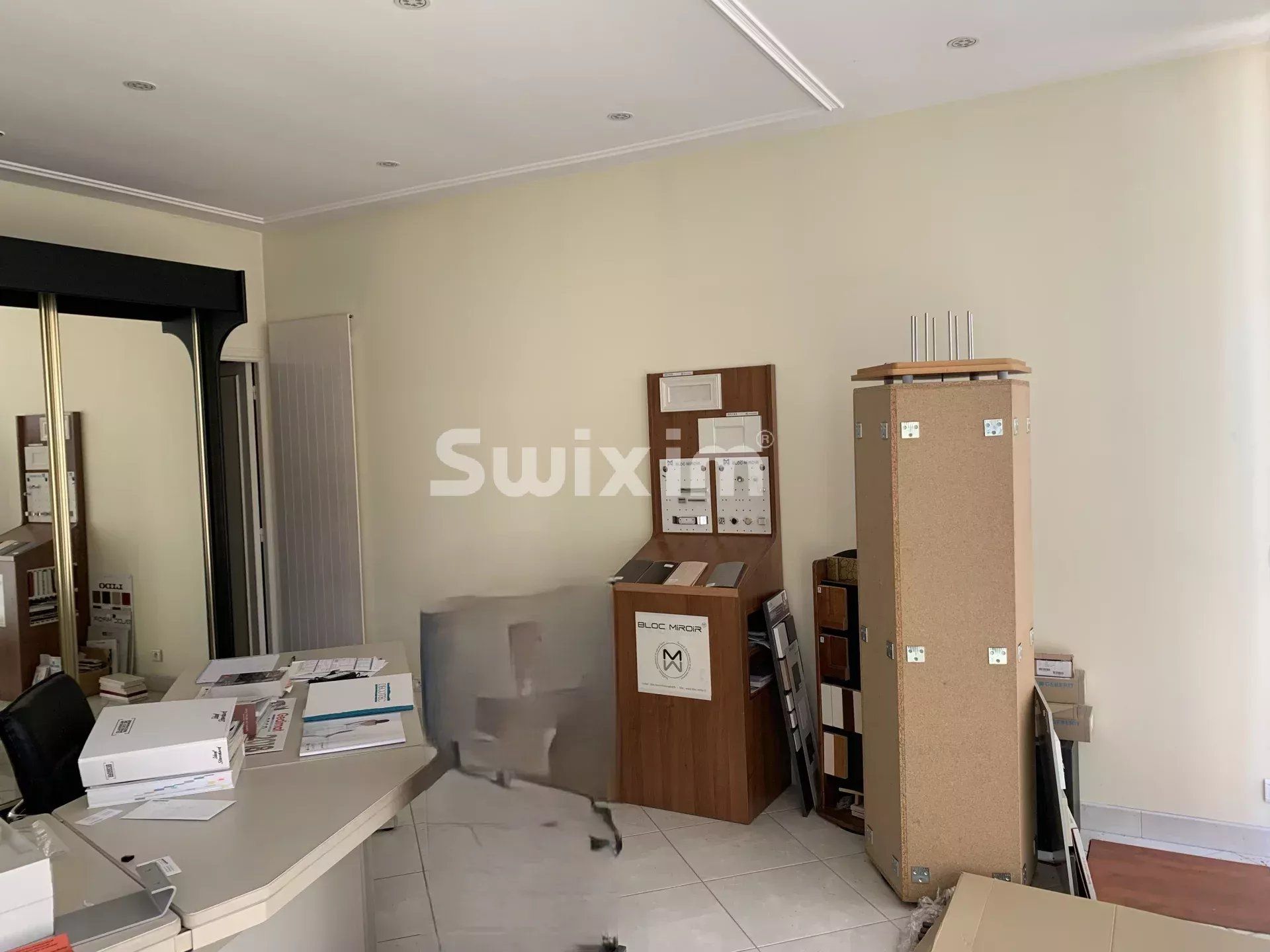 commercial local 2 Rooms for sale on Autun (71400)