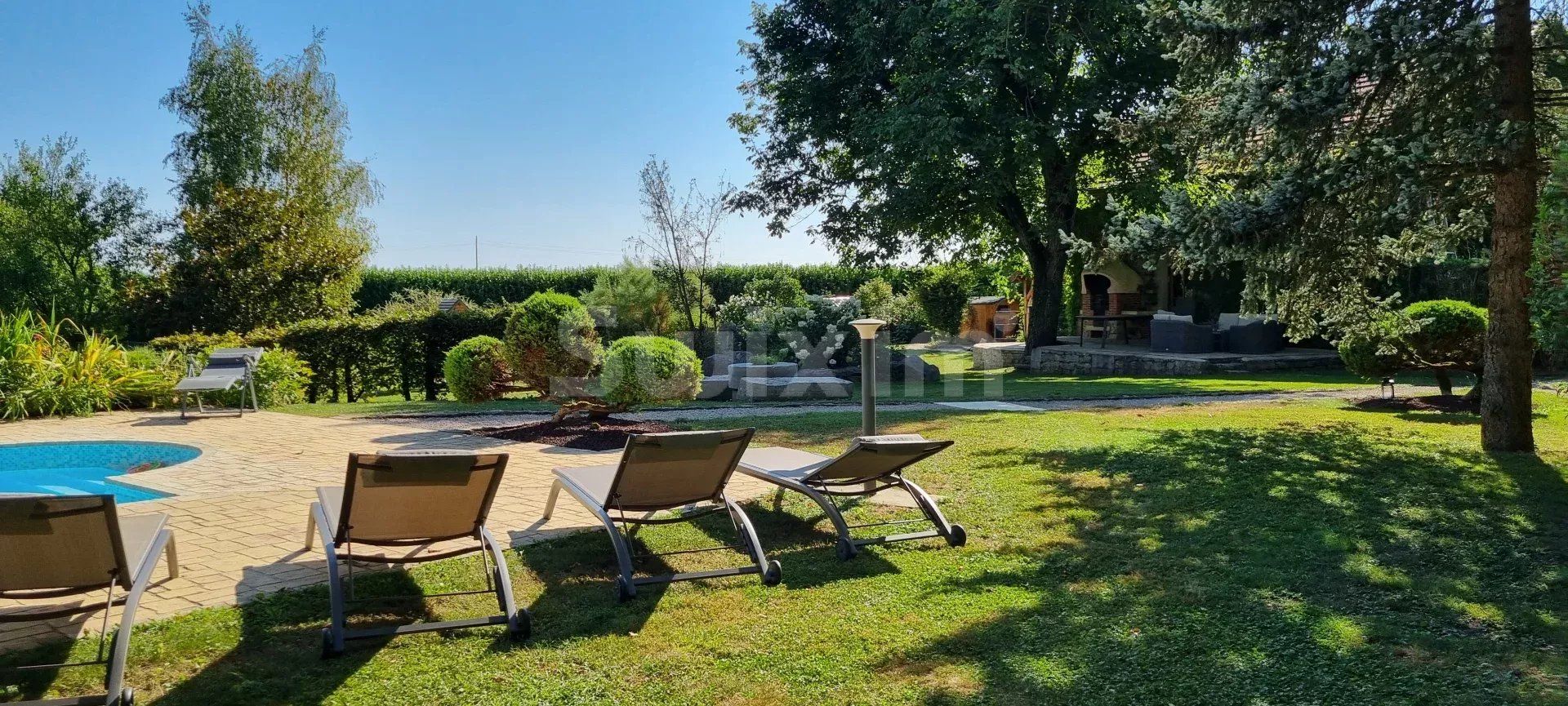 maison 10 Pièces en vente sur Lons-le-Saunier (39000)