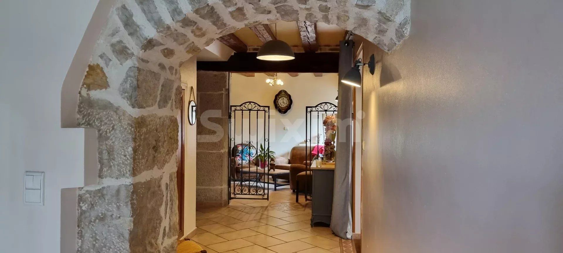 maison 10 Pièces en vente sur Lons-le-Saunier (39000)