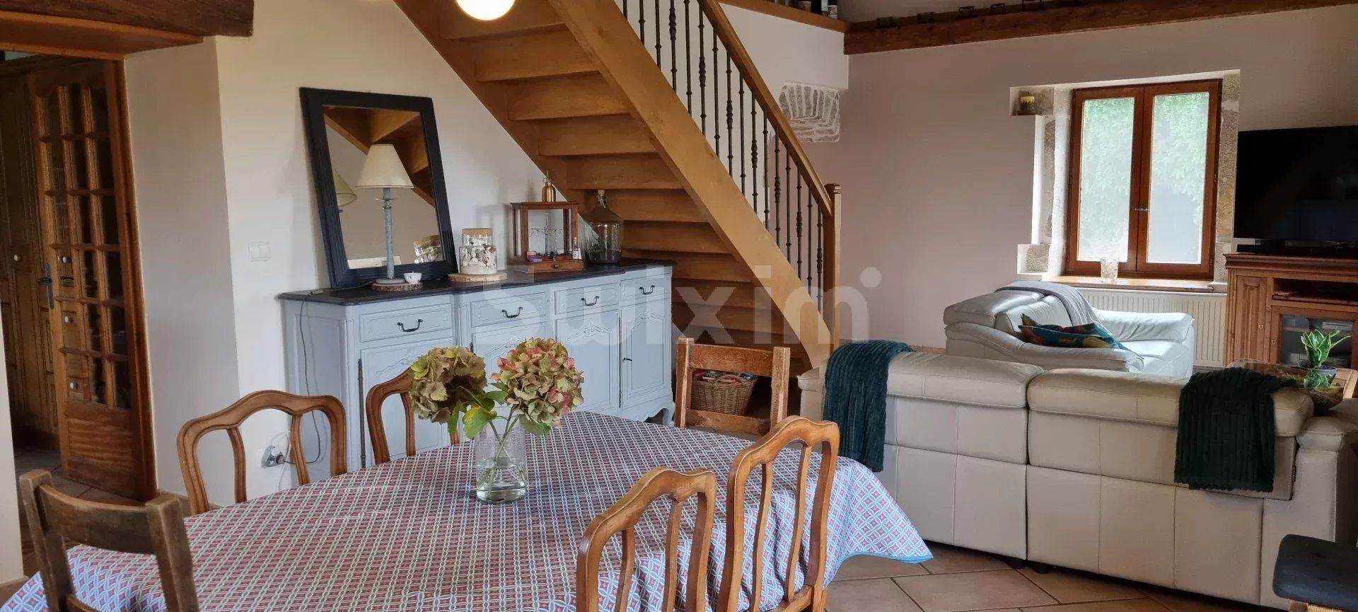 maison 10 Pièces en vente sur Lons-le-Saunier (39000)