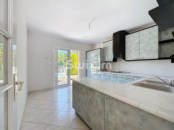 Sale House Limonest 6&nbsp;Rooms 170&nbsp;m²