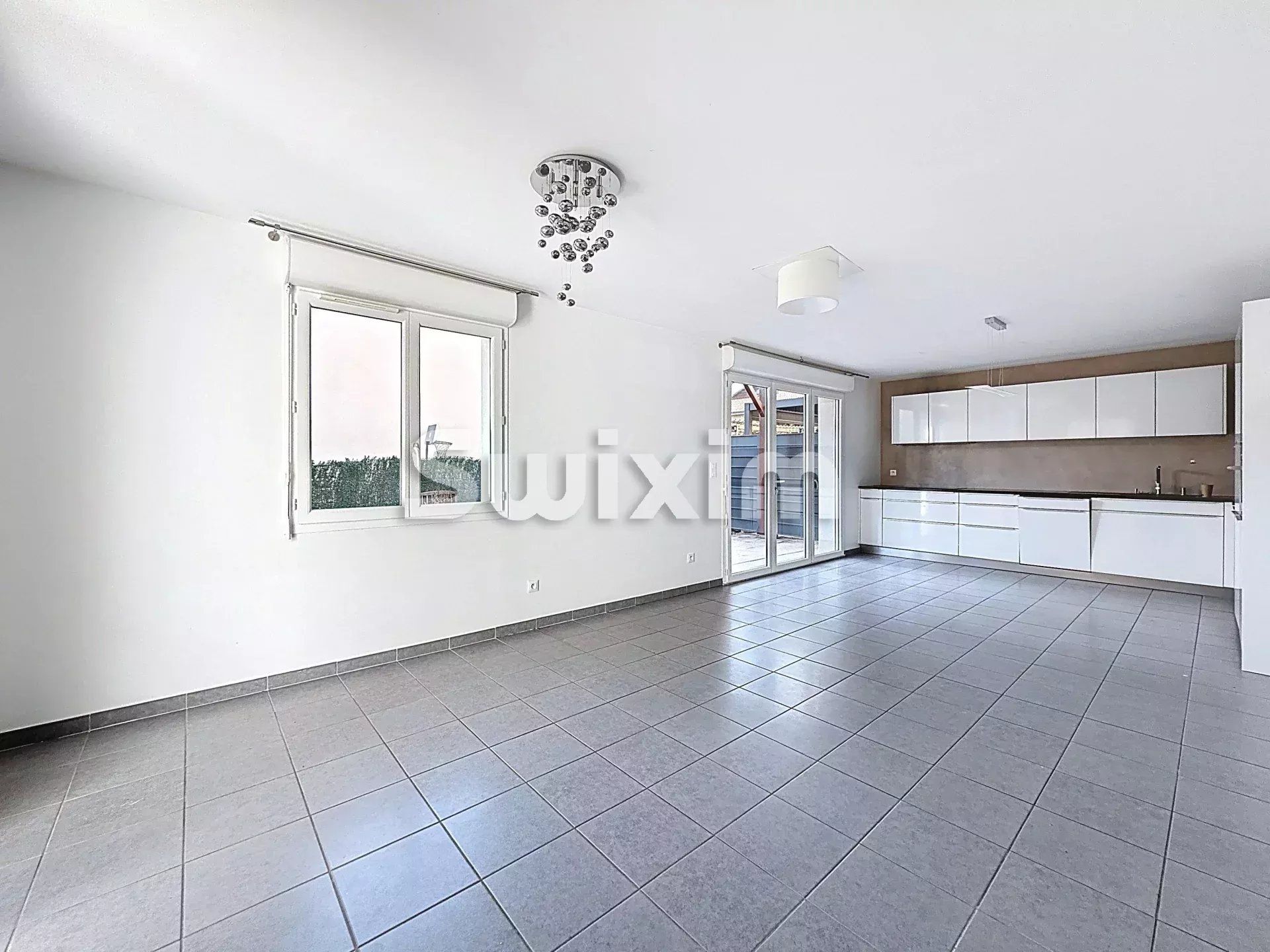 maison 6 Pièces en vente sur Saint-Genis-Pouilly (01630)