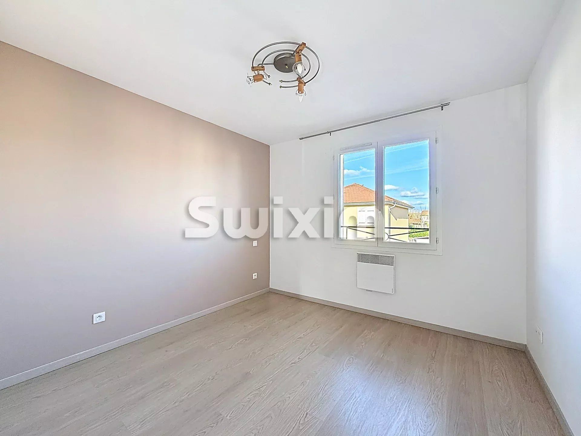 maison 6 Pièces en vente sur Saint-Genis-Pouilly (01630)