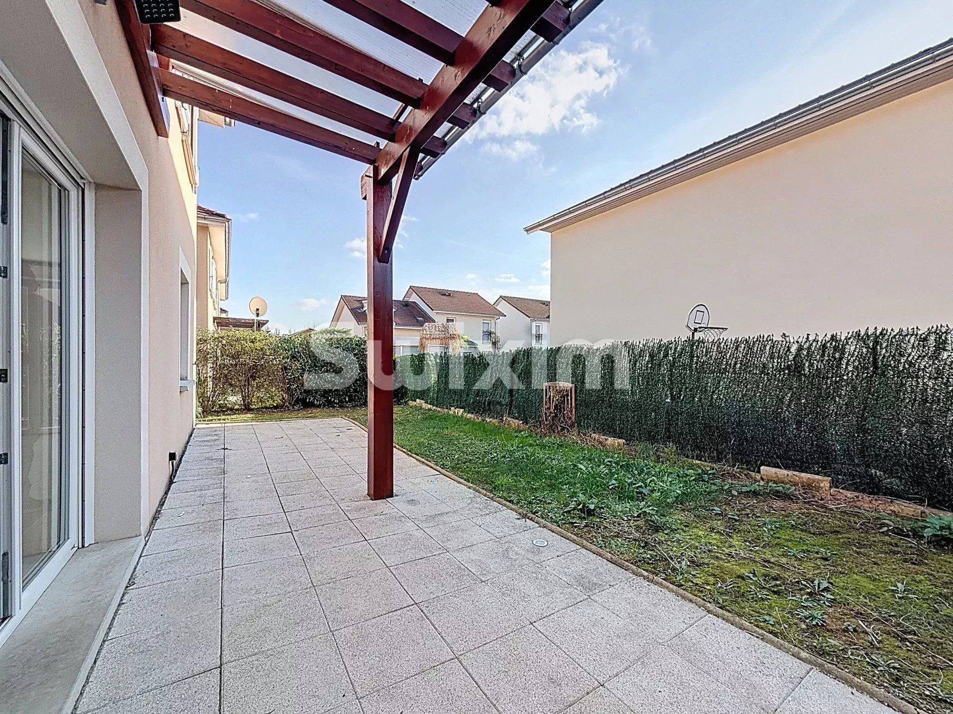 maison 6 Pièces en vente sur Saint-Genis-Pouilly (01630)