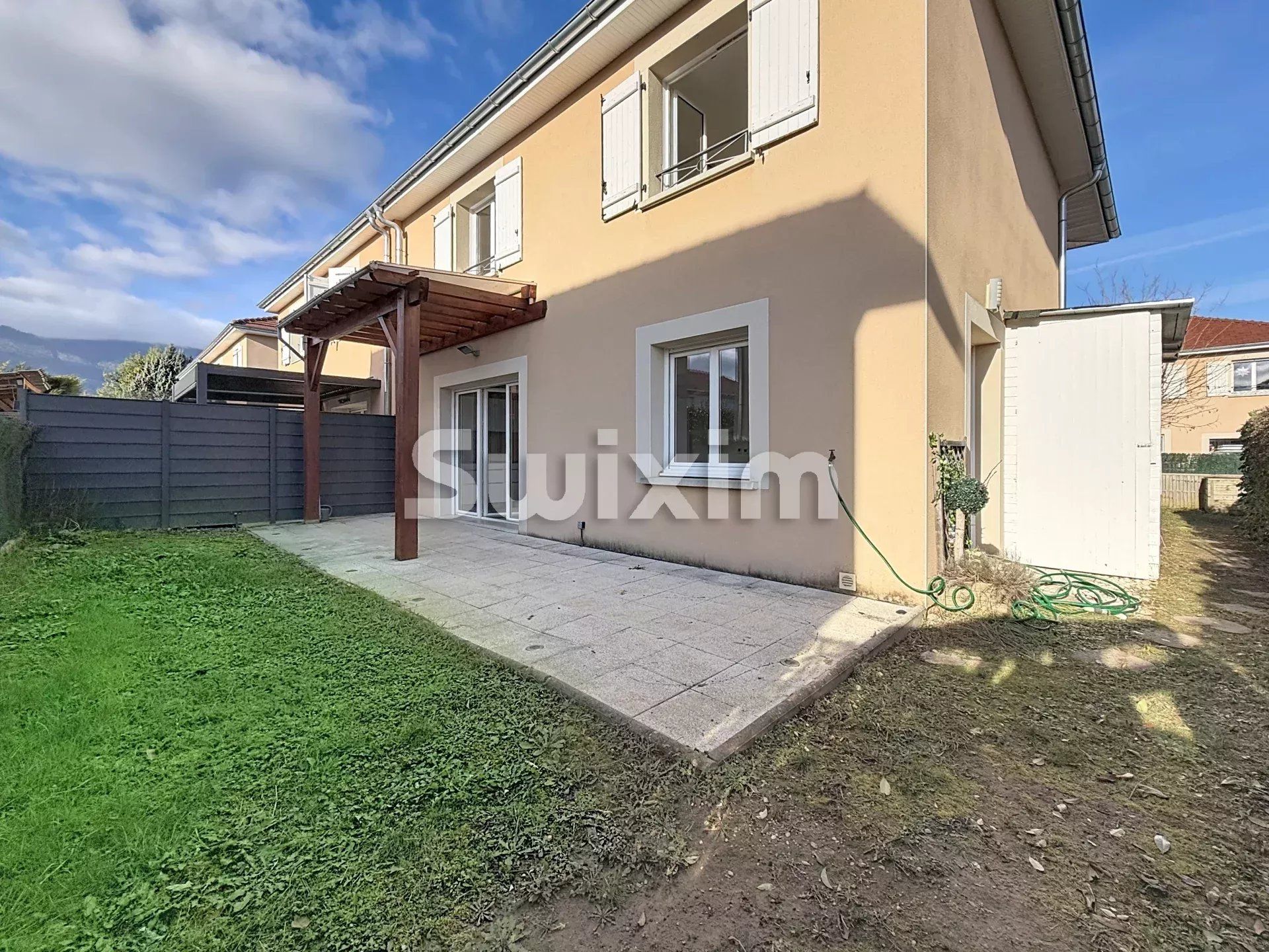 maison 6 Pièces en vente sur Saint-Genis-Pouilly (01630)