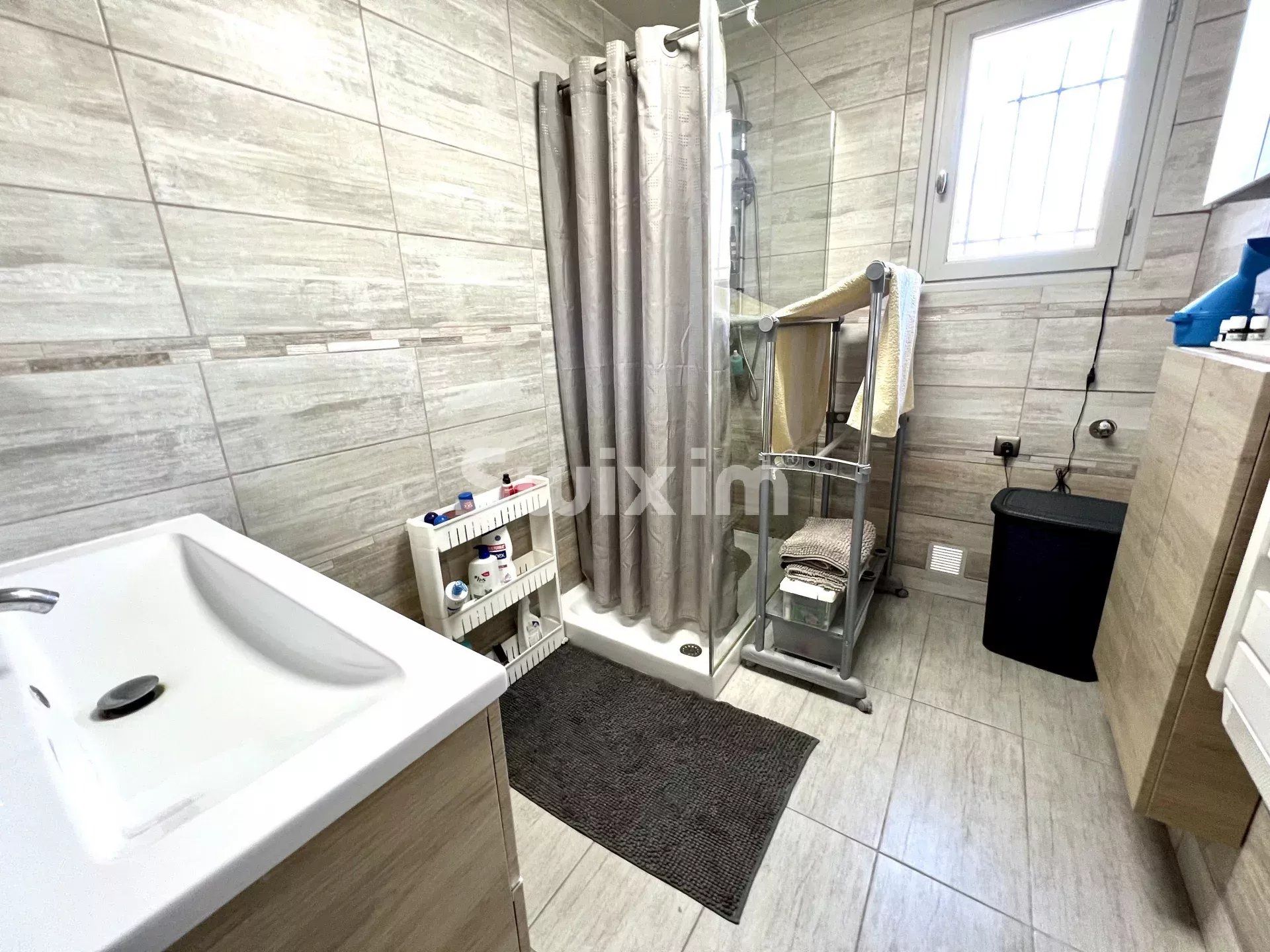 house 5 Rooms for sale on Agde (34300)