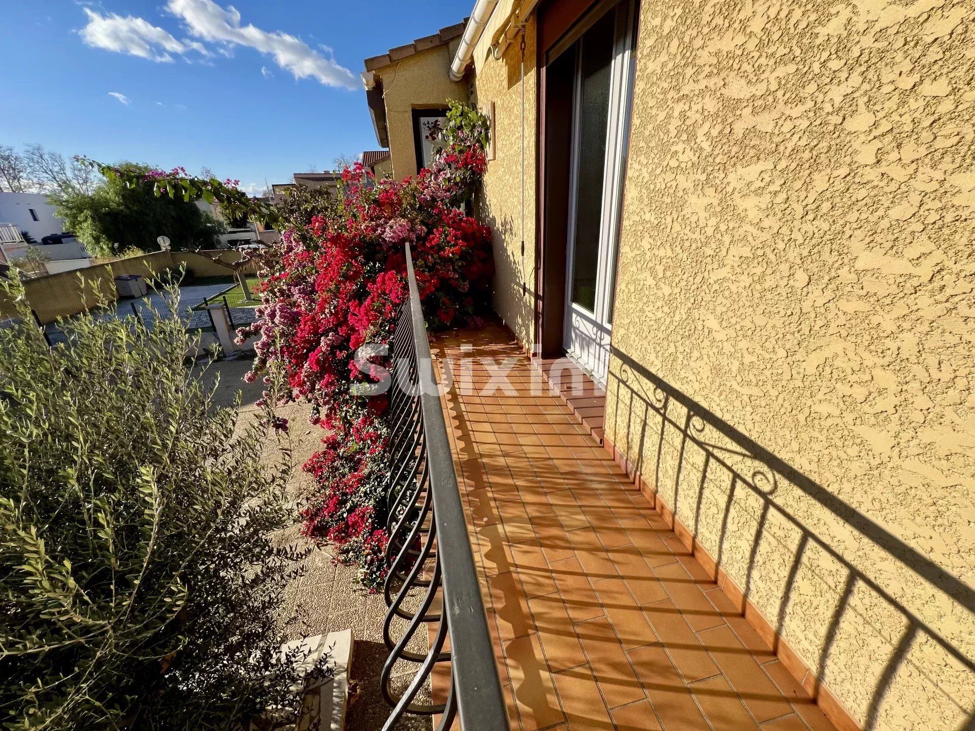 house 5 Rooms for sale on Agde (34300)