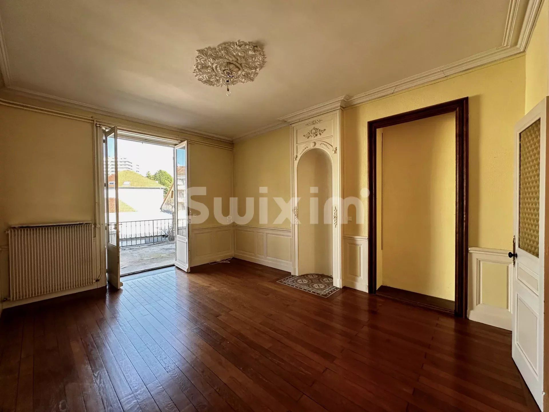 Vente Appartement Lons-le-Saunier 4 Pièces 174.72 m²