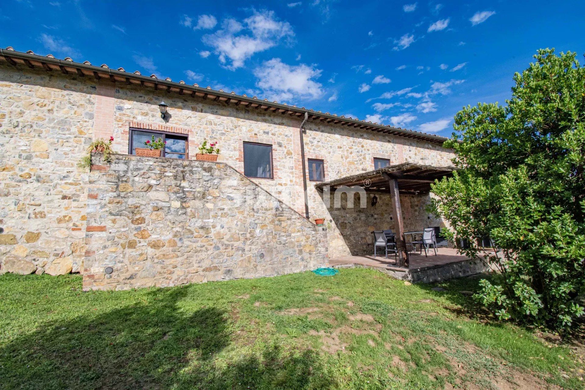 house 3 Rooms for rent on Castelnuovo Berardenga (53019)