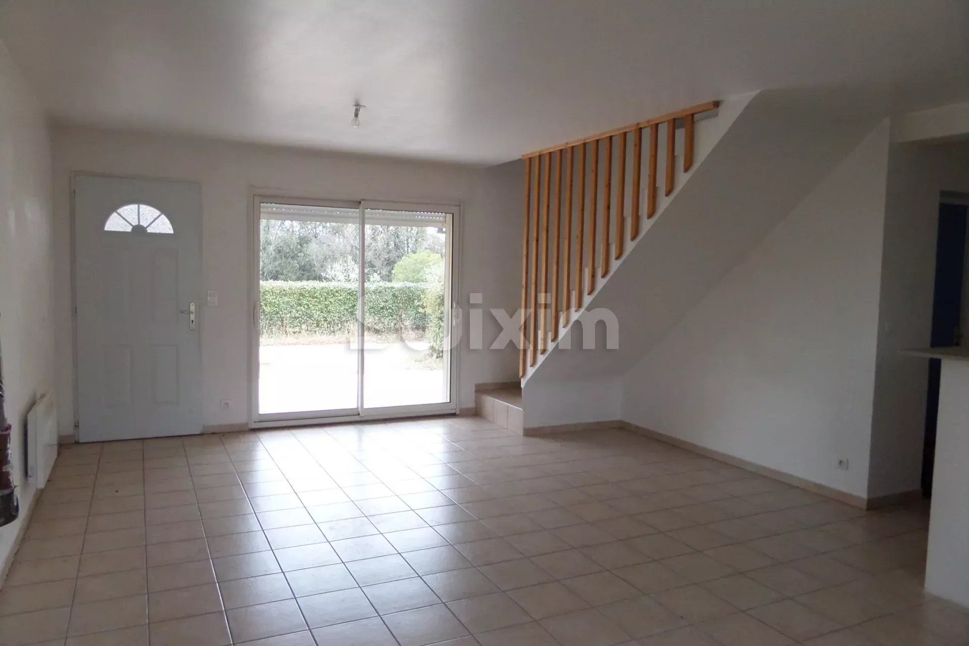villa 4 Pièces en location sur Saint-Quentin-la-Poterie (30700)