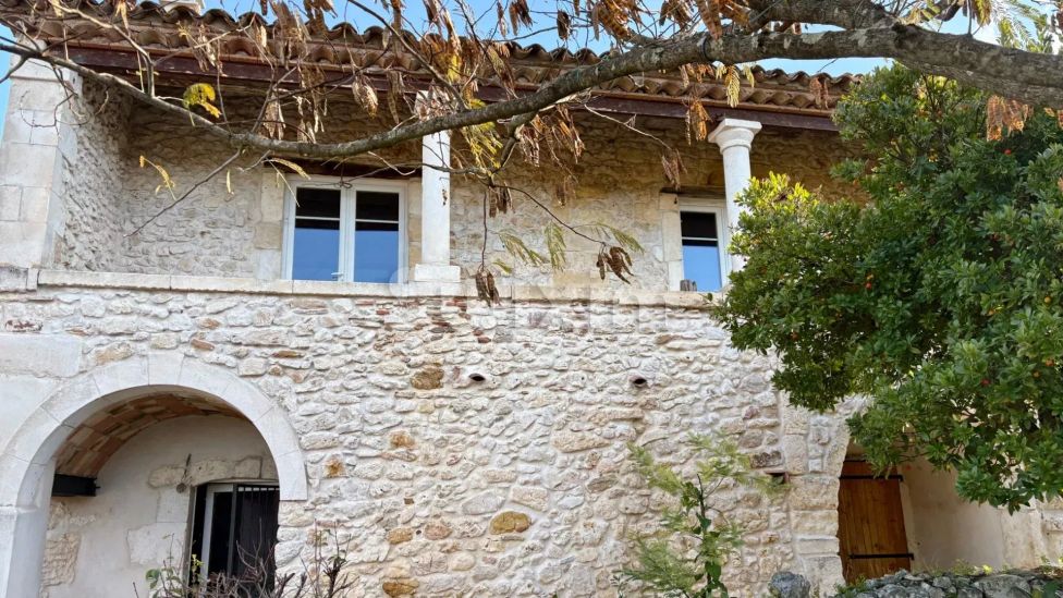 Vente Maison Brouzet-lès-Alès 6 Pièces 164 m²