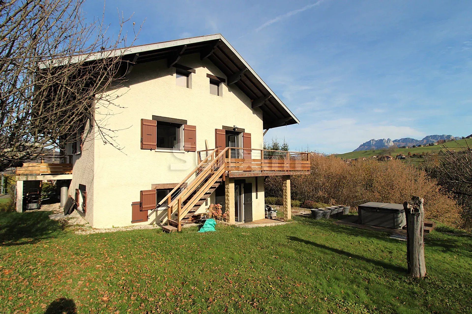 casa 8 Camere in vendita su Saint-Eustache (74410)