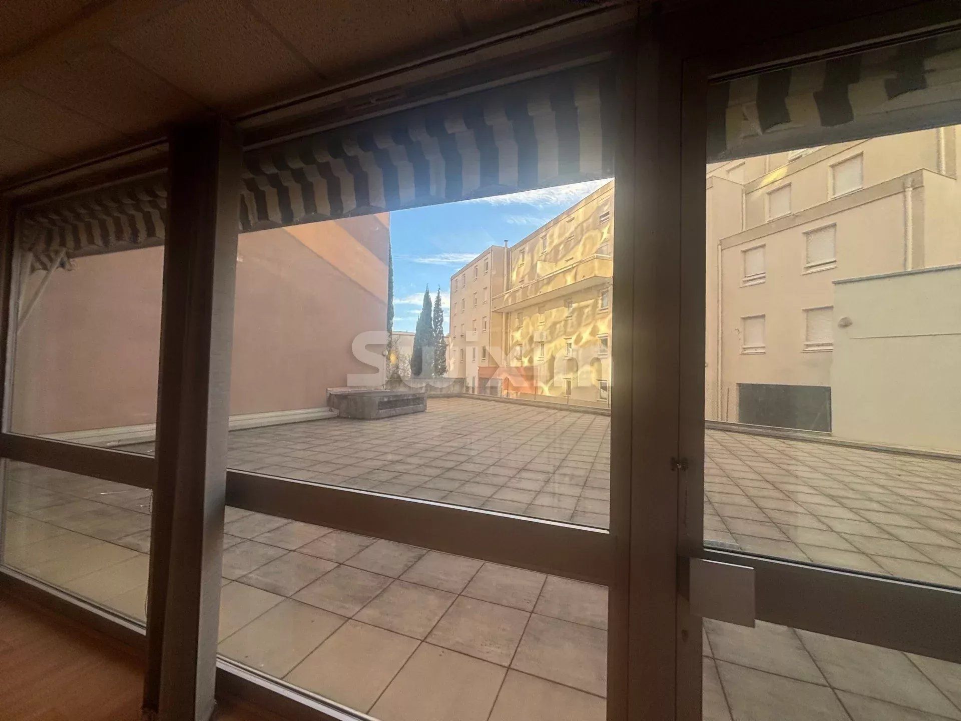 bureaux en vente sur Nîmes (30900)