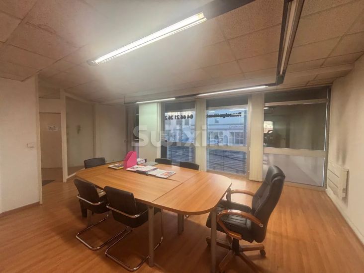 Vente Bureaux Nîmes 86.67 m²