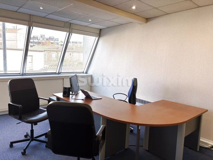 Vente Bureaux Nîmes 64 m²