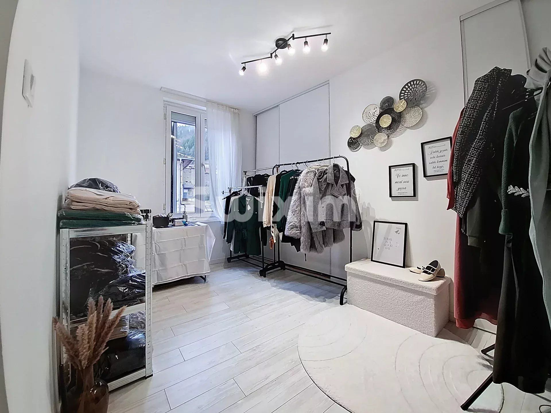 casa 5 Camere in vendita su Saint-Germain-de-Joux (01130)