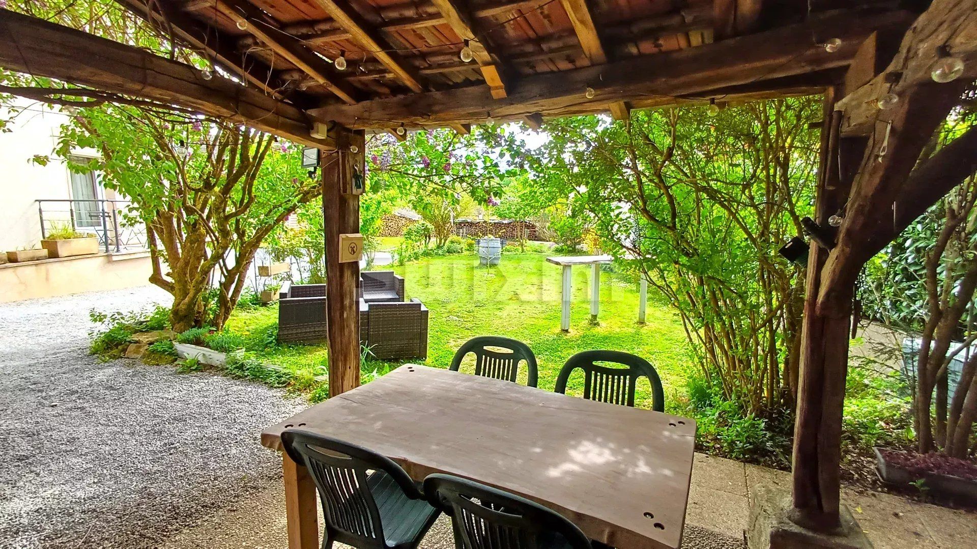 immeuble 11 Pièces en vente sur Torpes (25320)