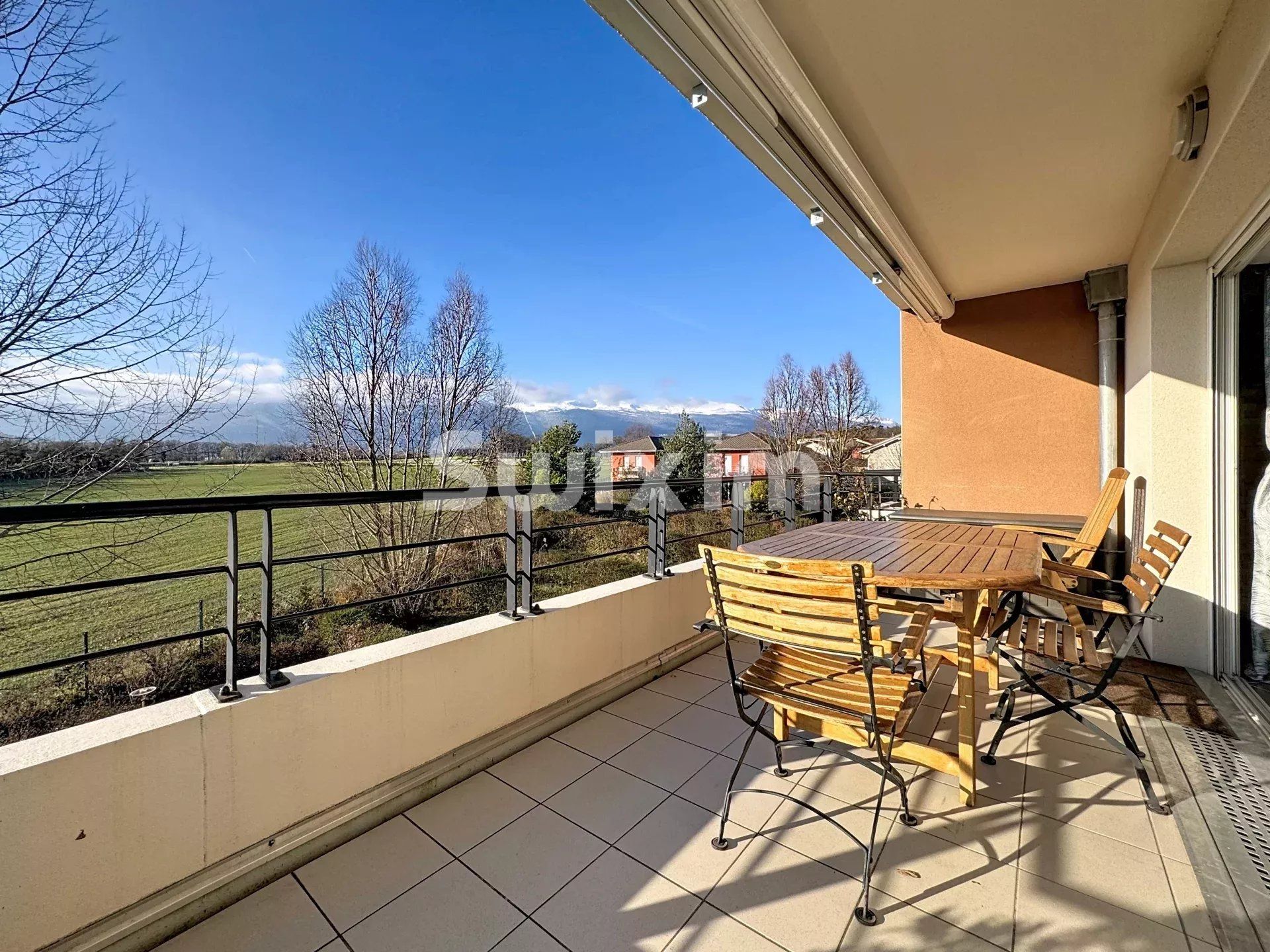 apartment 4 Rooms for sale on Prévessin-Moëns (01280)