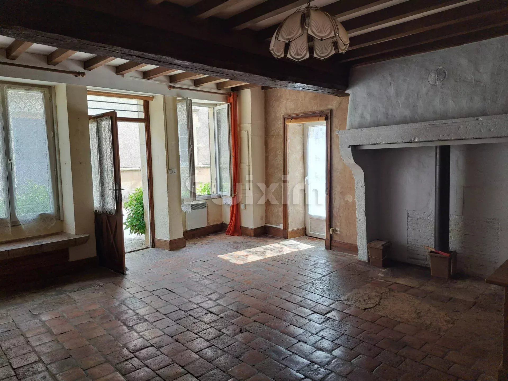 maison 13 Pièces en vente sur Metz-le-Comte (58190)