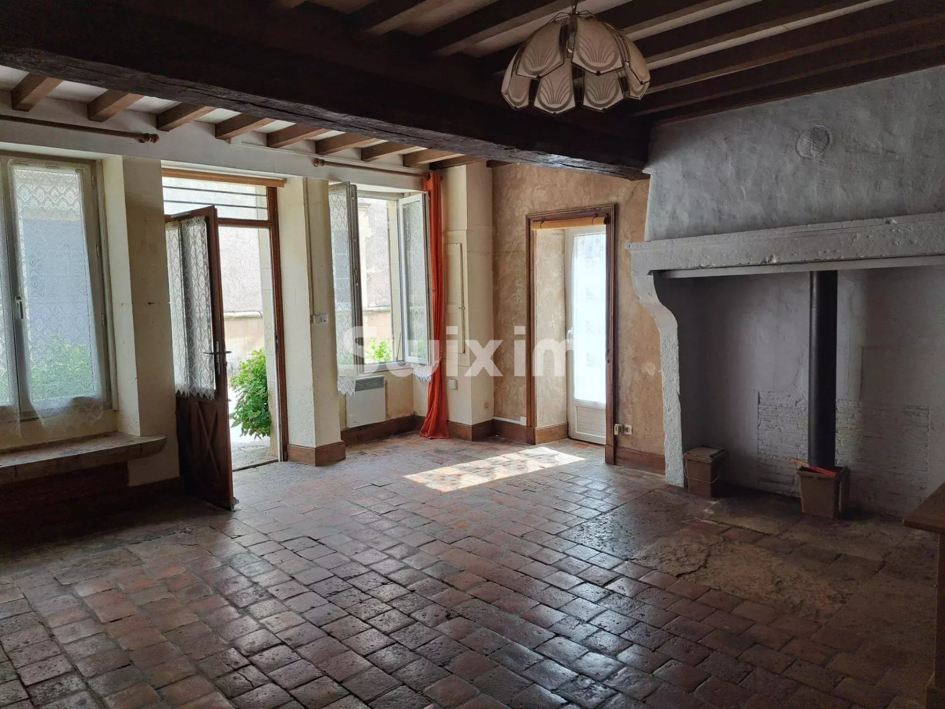 casa 13 Camere in vendita su Metz-le-Comte (58190)