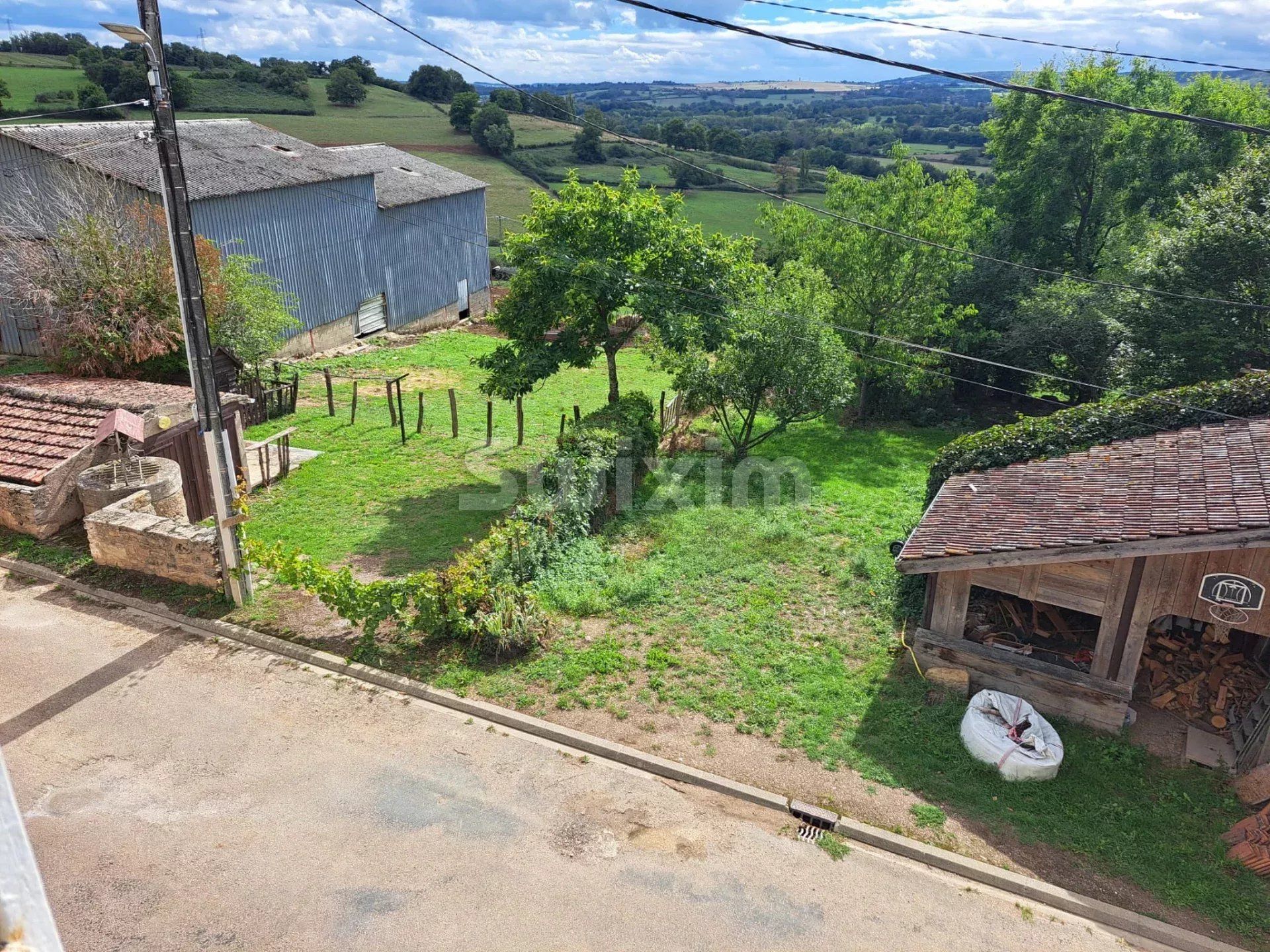 maison 13 Pièces en vente sur Metz-le-Comte (58190)