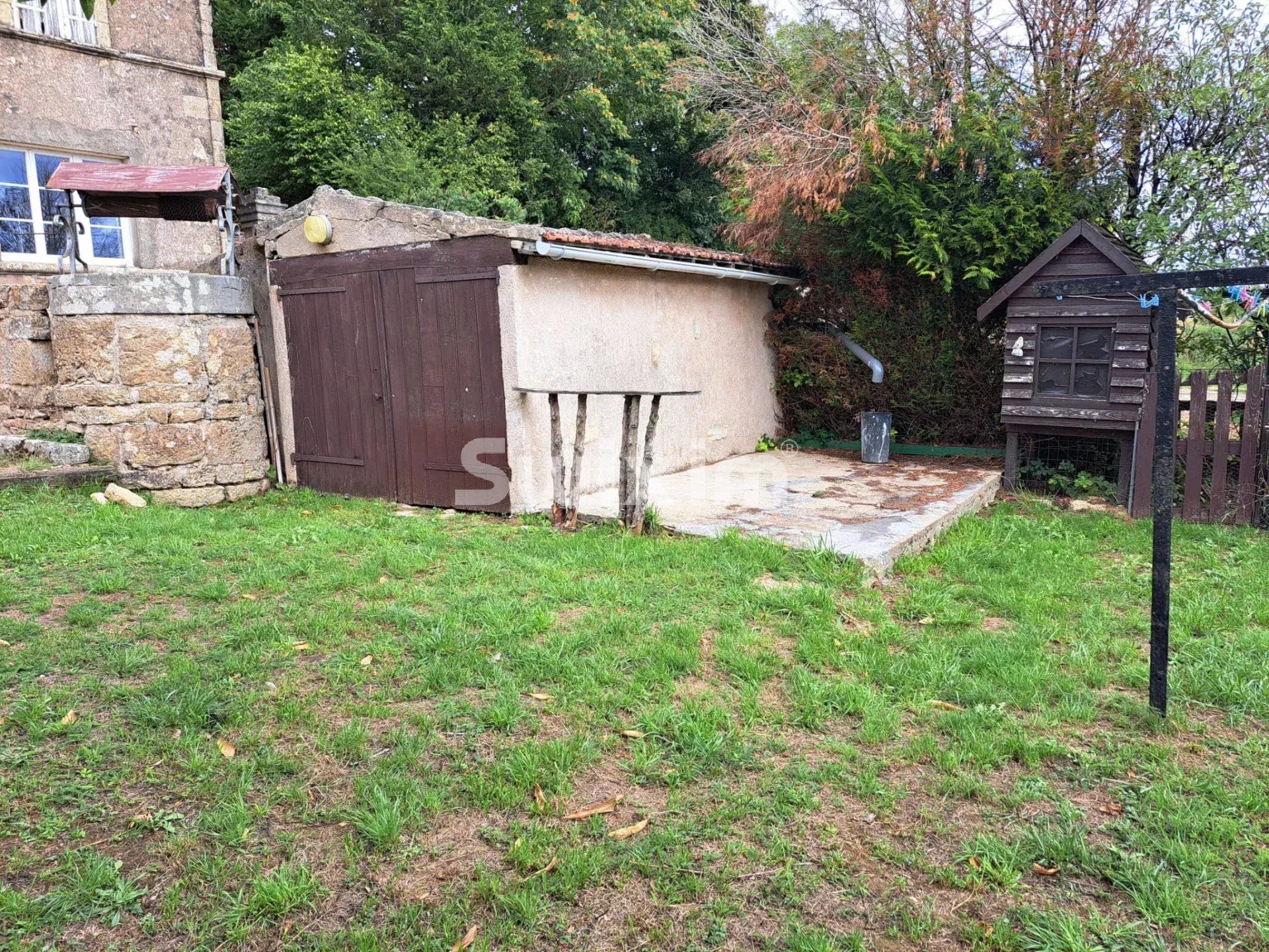 casa 13 Camere in vendita su Metz-le-Comte (58190)