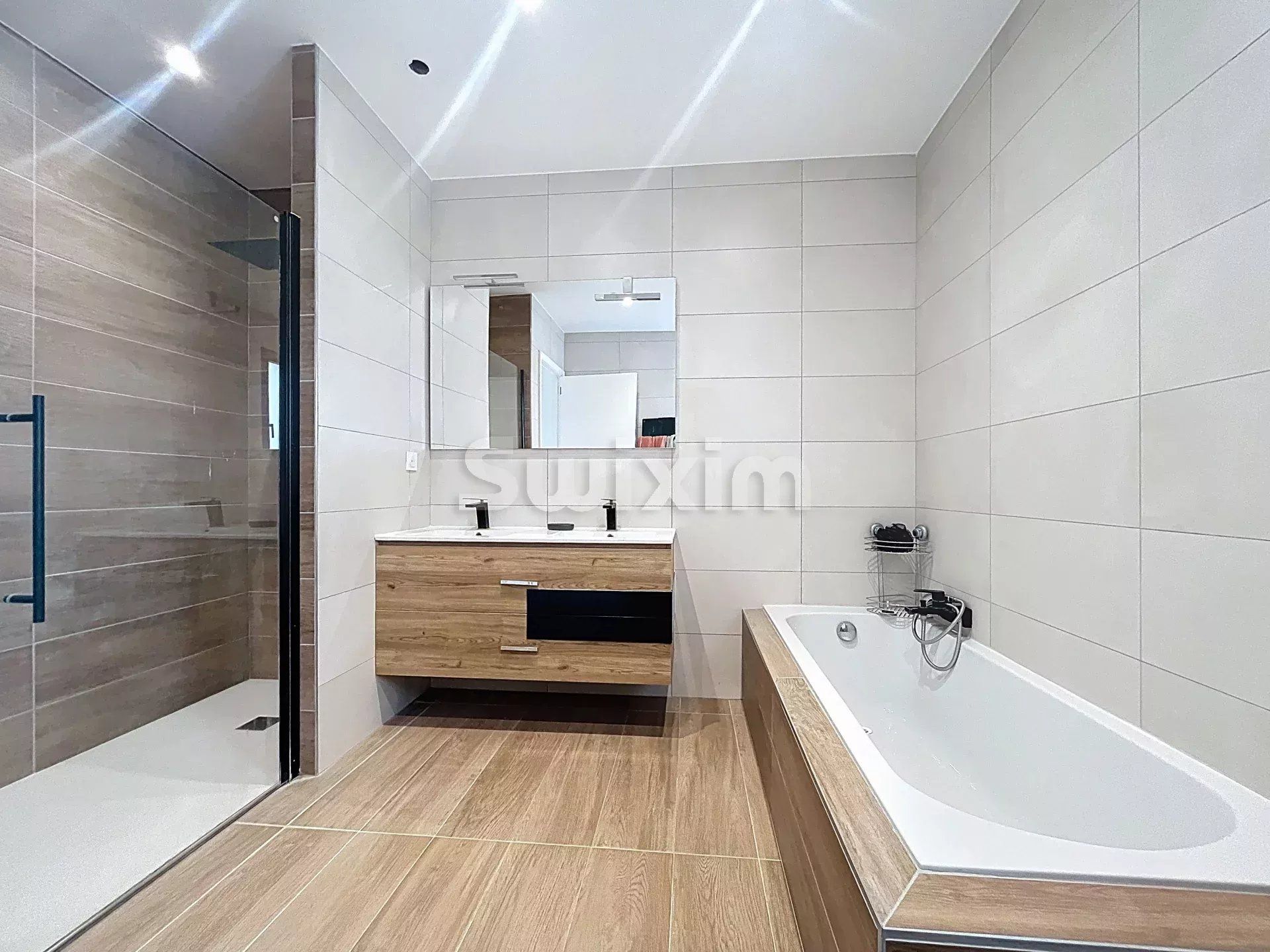 casa 5 Camere in vendita su Villars-les-Dombes (01330)