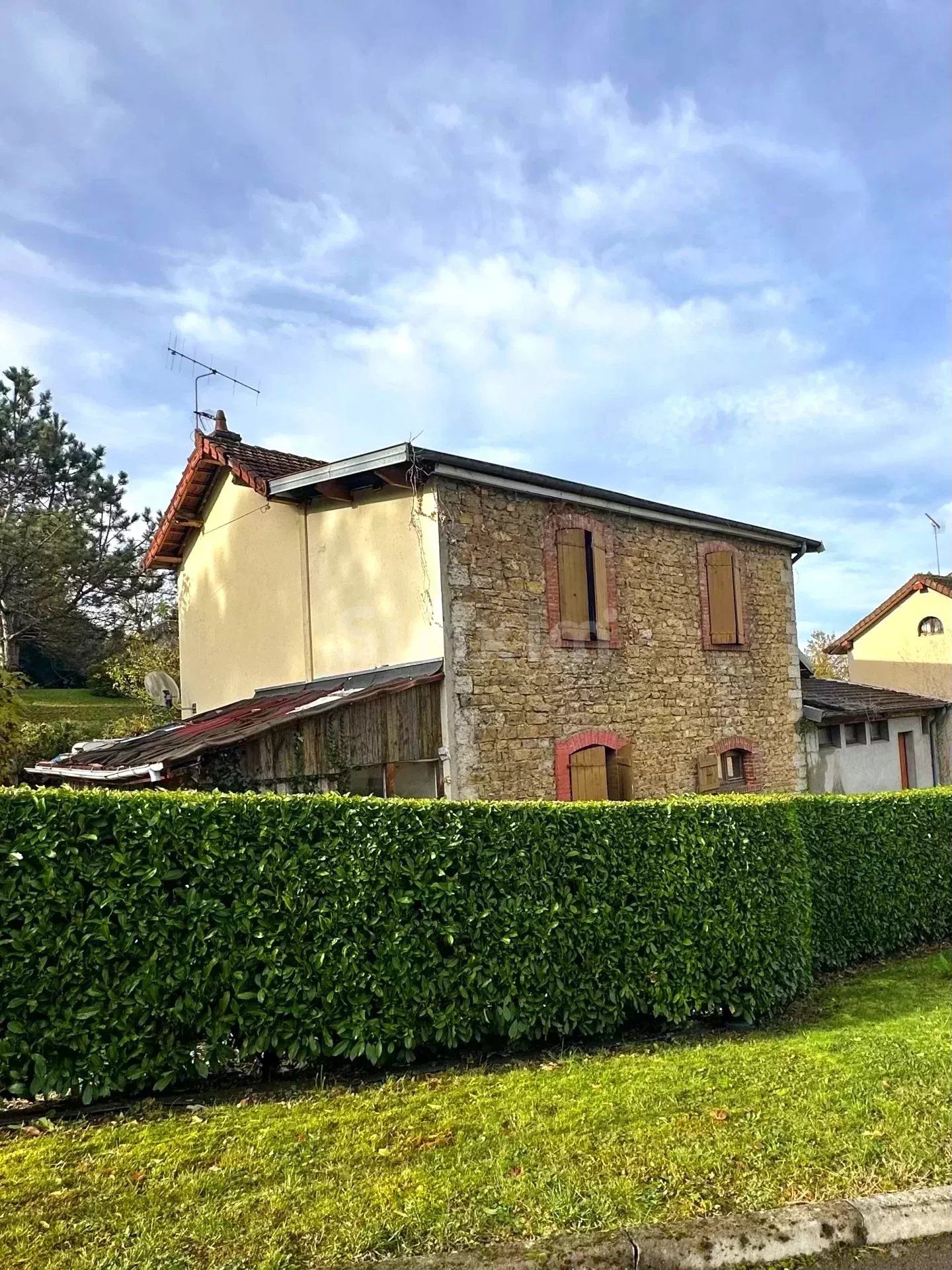 maison 8 Pièces en vente sur Lons-le-Saunier (39000)