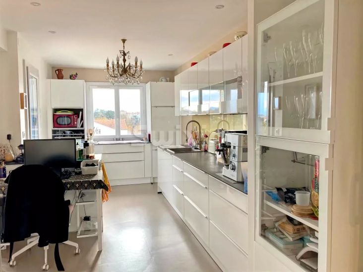 Vente Appartement Romans-sur-Isère 5 Pièces 147.03 m²