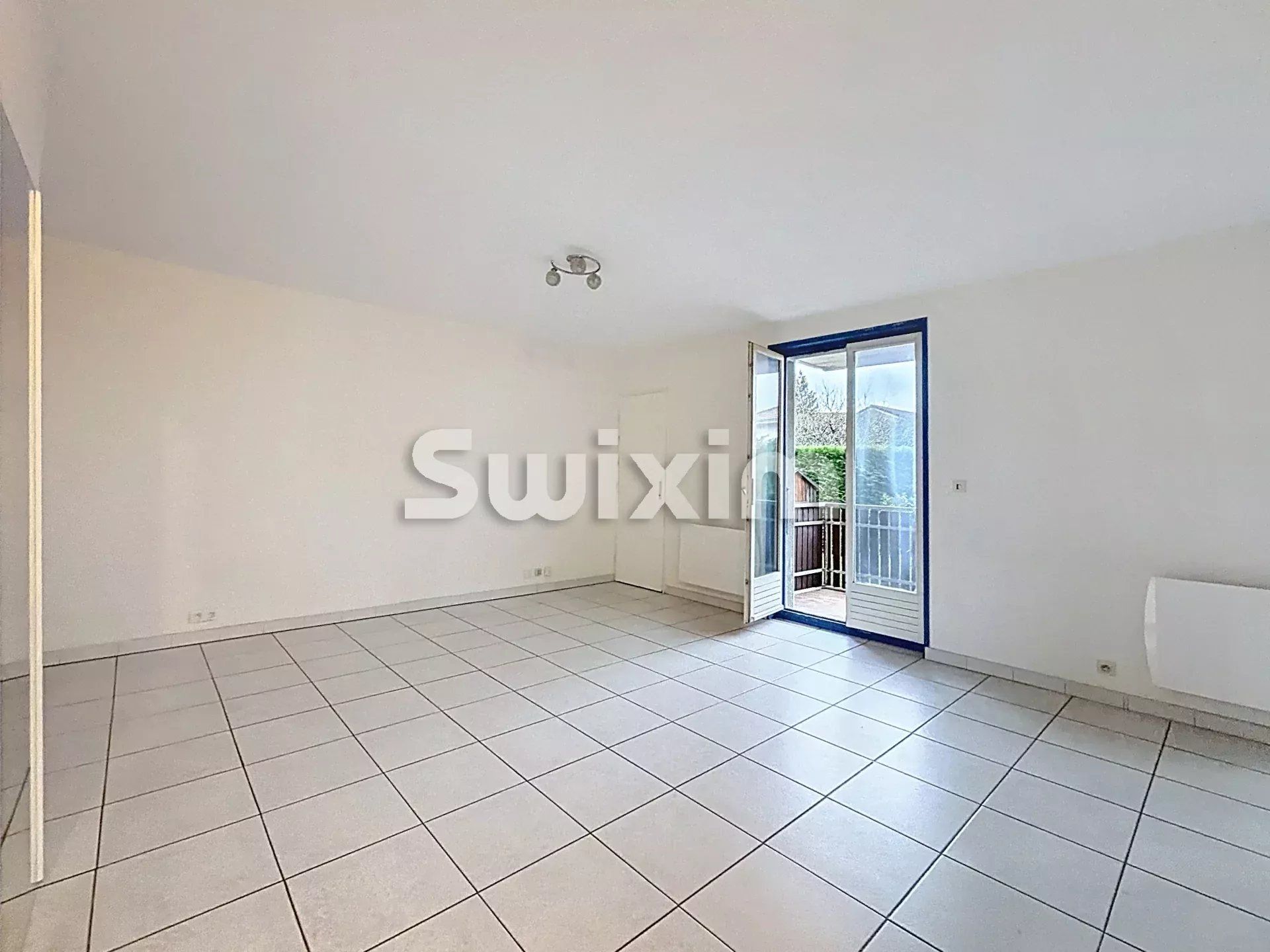 apartment 1 room for sale on Ornex (01210)