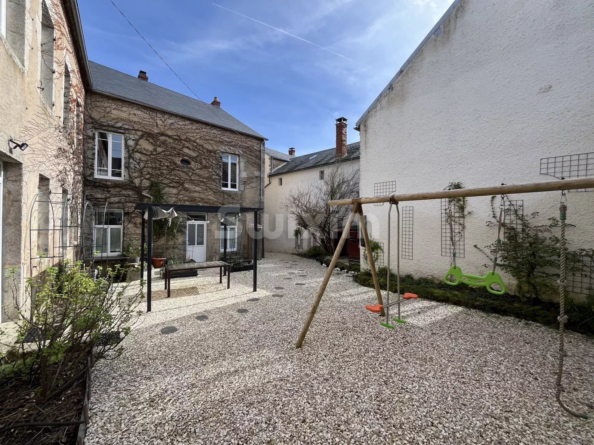 maison 10 Pièces en vente sur Ouroux-en-Morvan (58230)