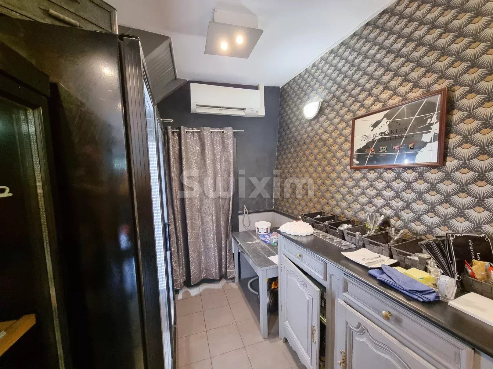 comercial local 7 Quartos para venda sobre Clamecy (58500)