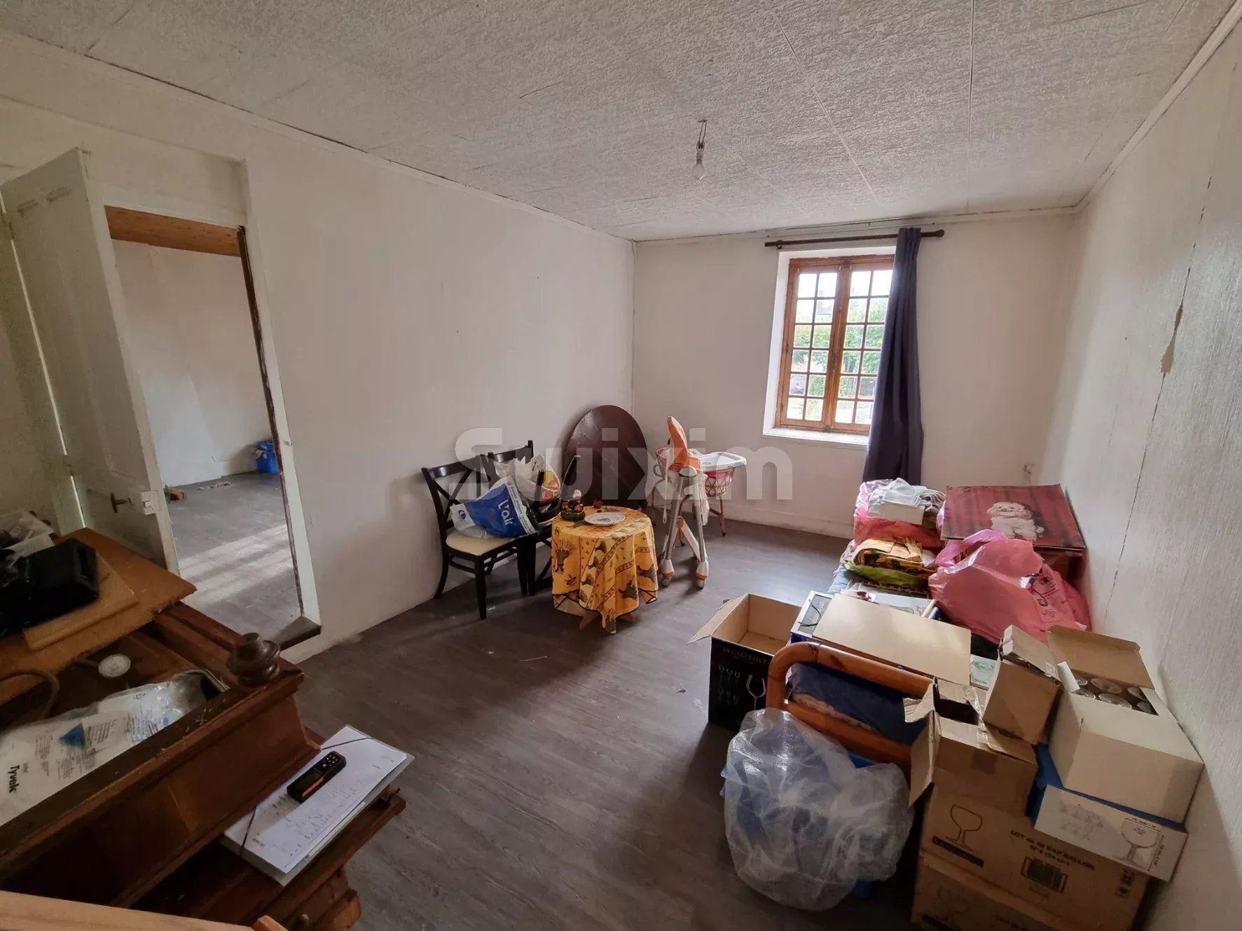 comercial local 7 Quartos para venda sobre Clamecy (58500)