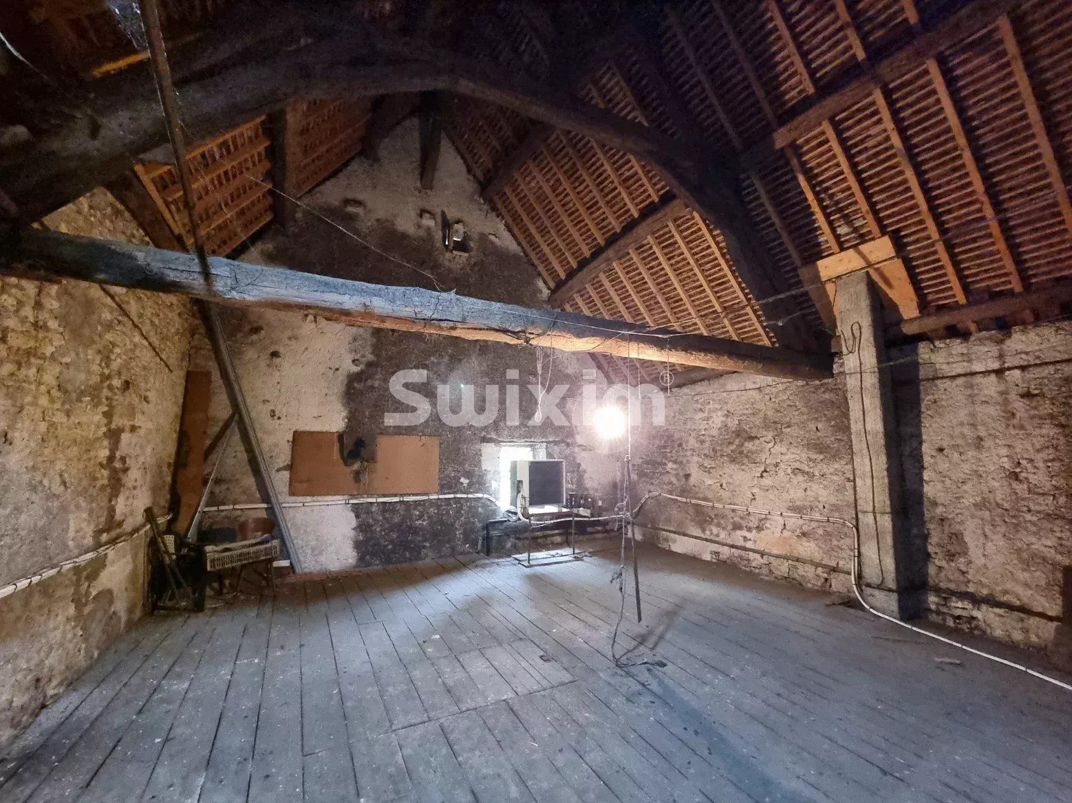 locale commerciale 7 Camere in vendita su Clamecy (58500)