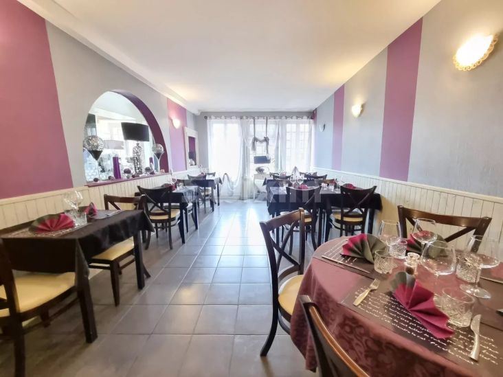 Venda Comercial local Clamecy 7 Quartos 175.6 m²